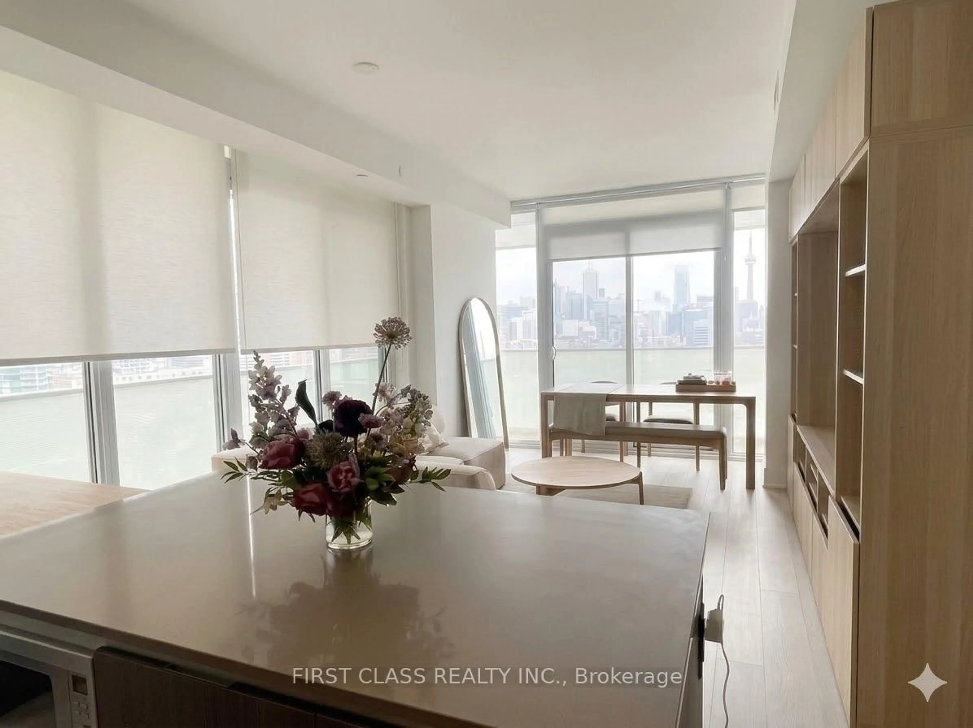 A pic of a room for 200 Bloor St #1405, Toronto Ontario M5S 0B1