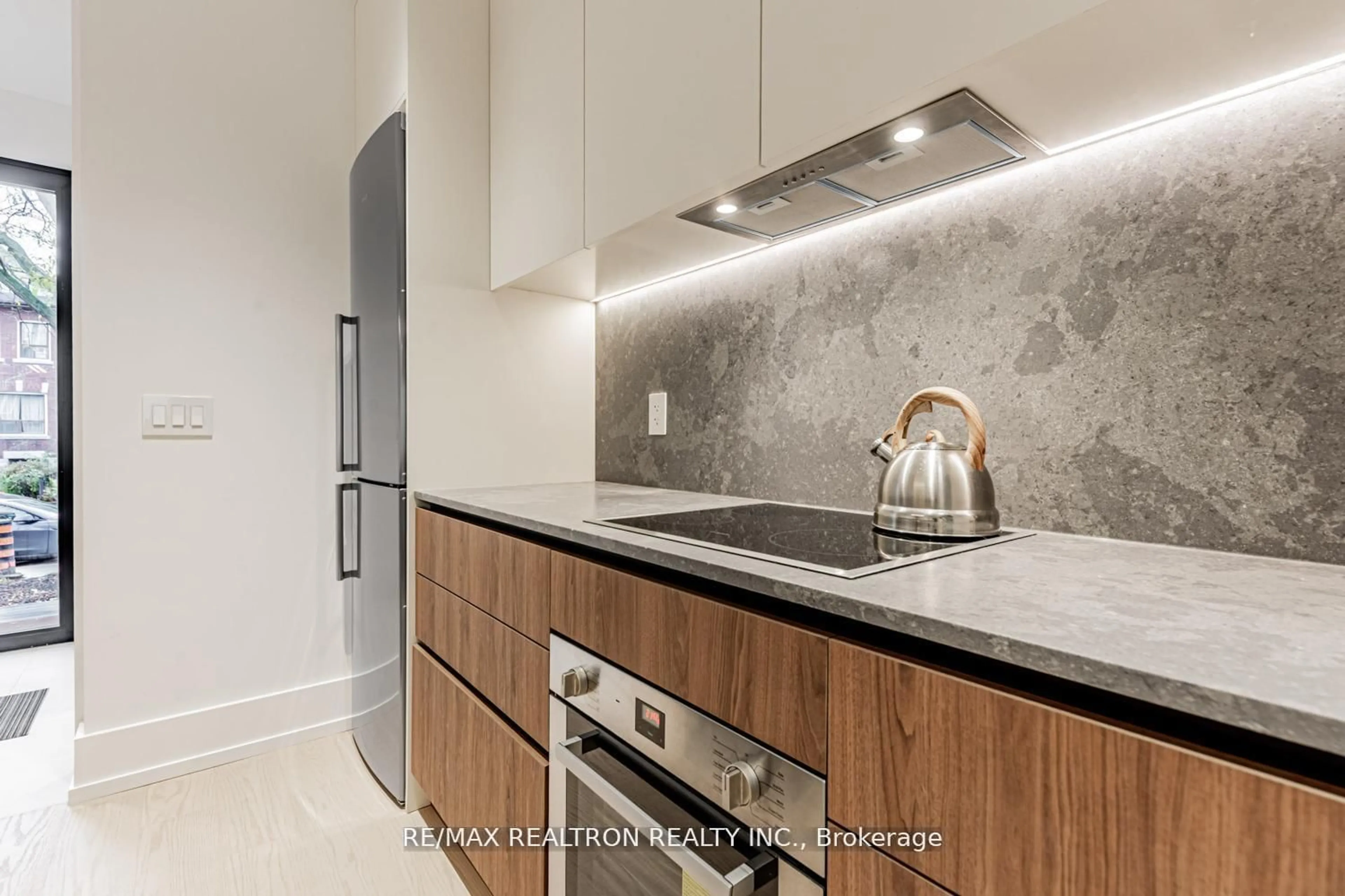 Contemporary kitchen, ceramic/tile floor for 673 Crawford St, Toronto Ontario M6G 3K1