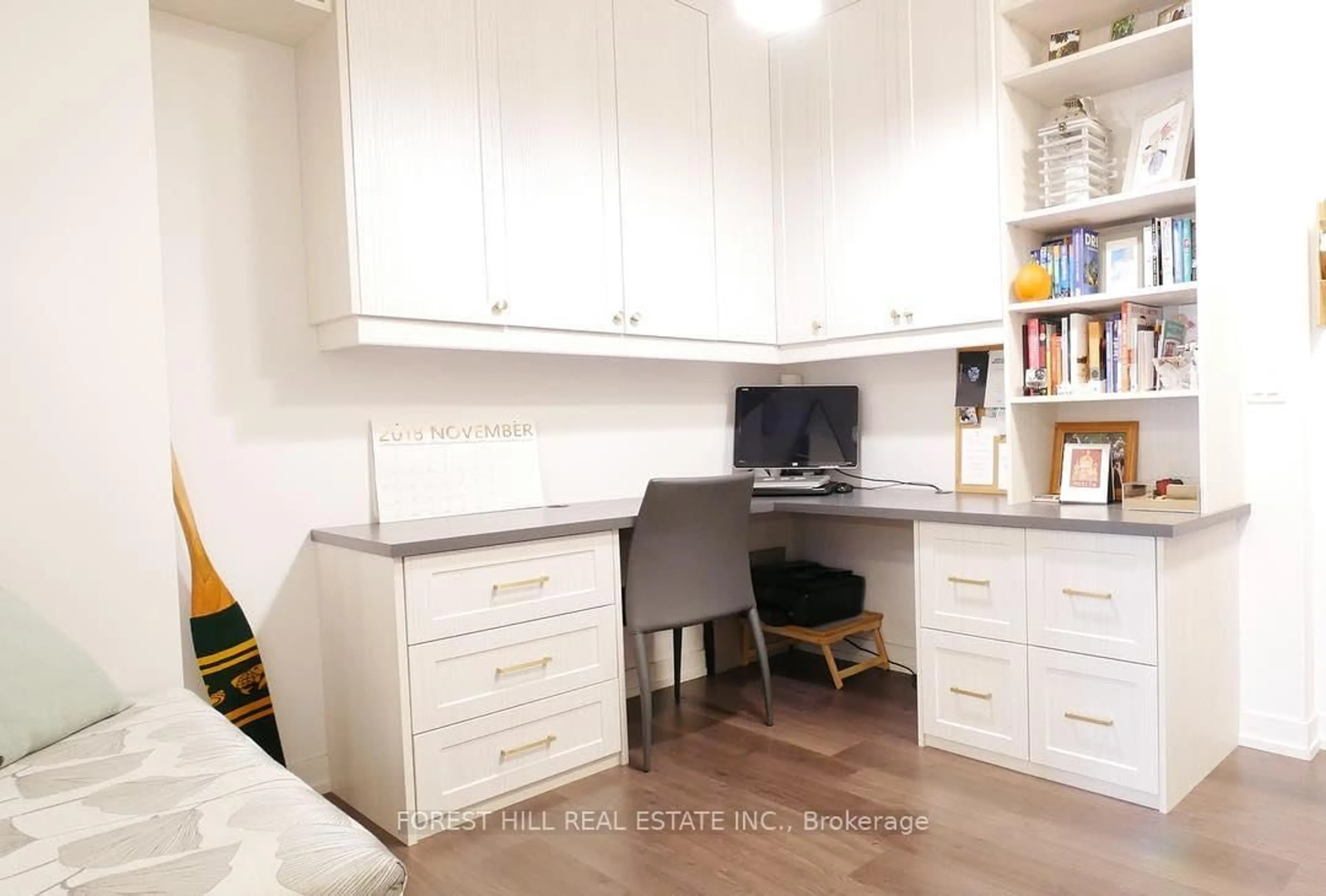 Unknown for 89 DUNFIELD Ave #910, Toronto Ontario M4S 0A4