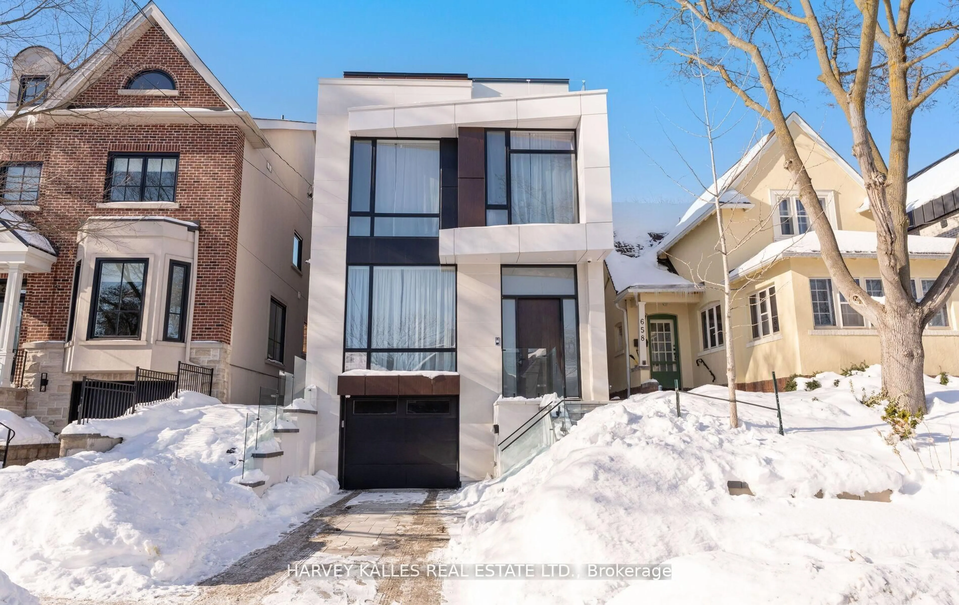 Home with brick exterior material, street for 656 Oriole Pkwy, Toronto Ontario M4R 2C4