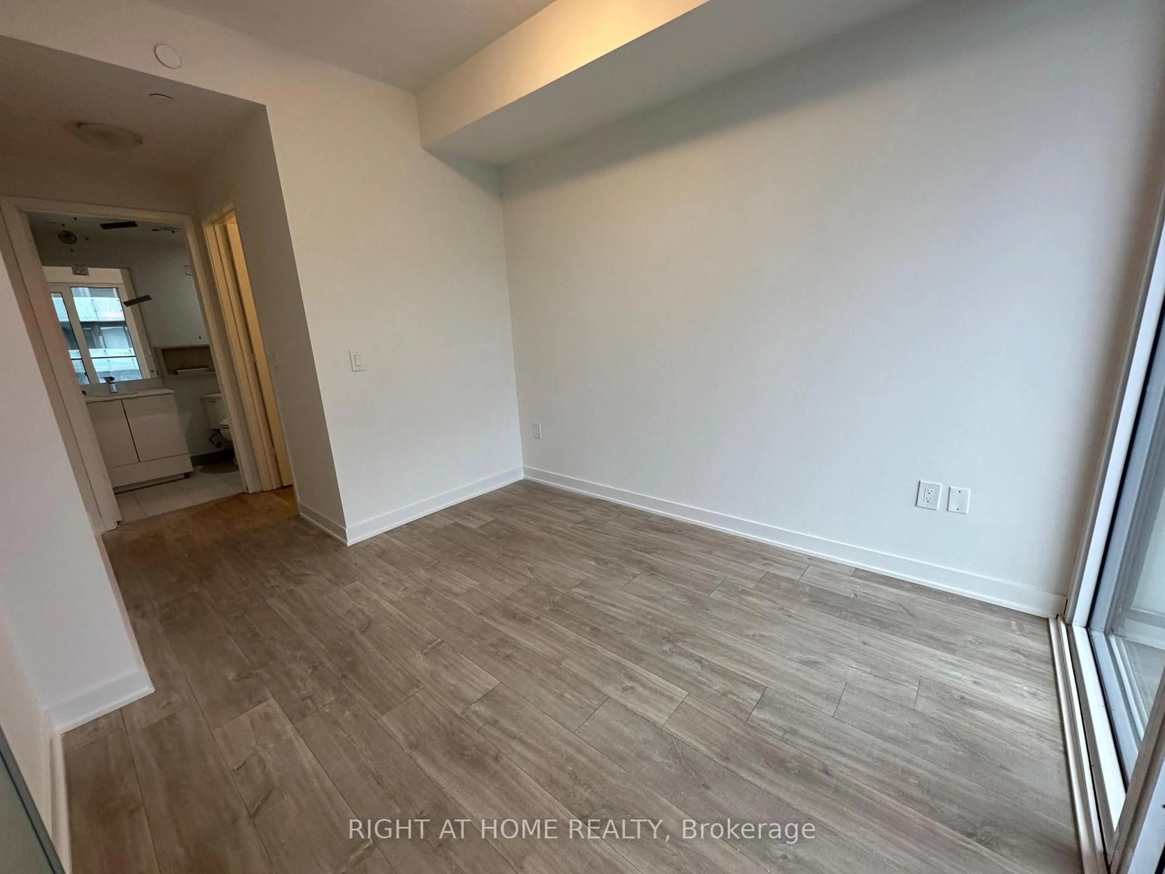 A pic of a room for 121 Lower Sherbourne St #LPH1843, Toronto Ontario M5A 0W8