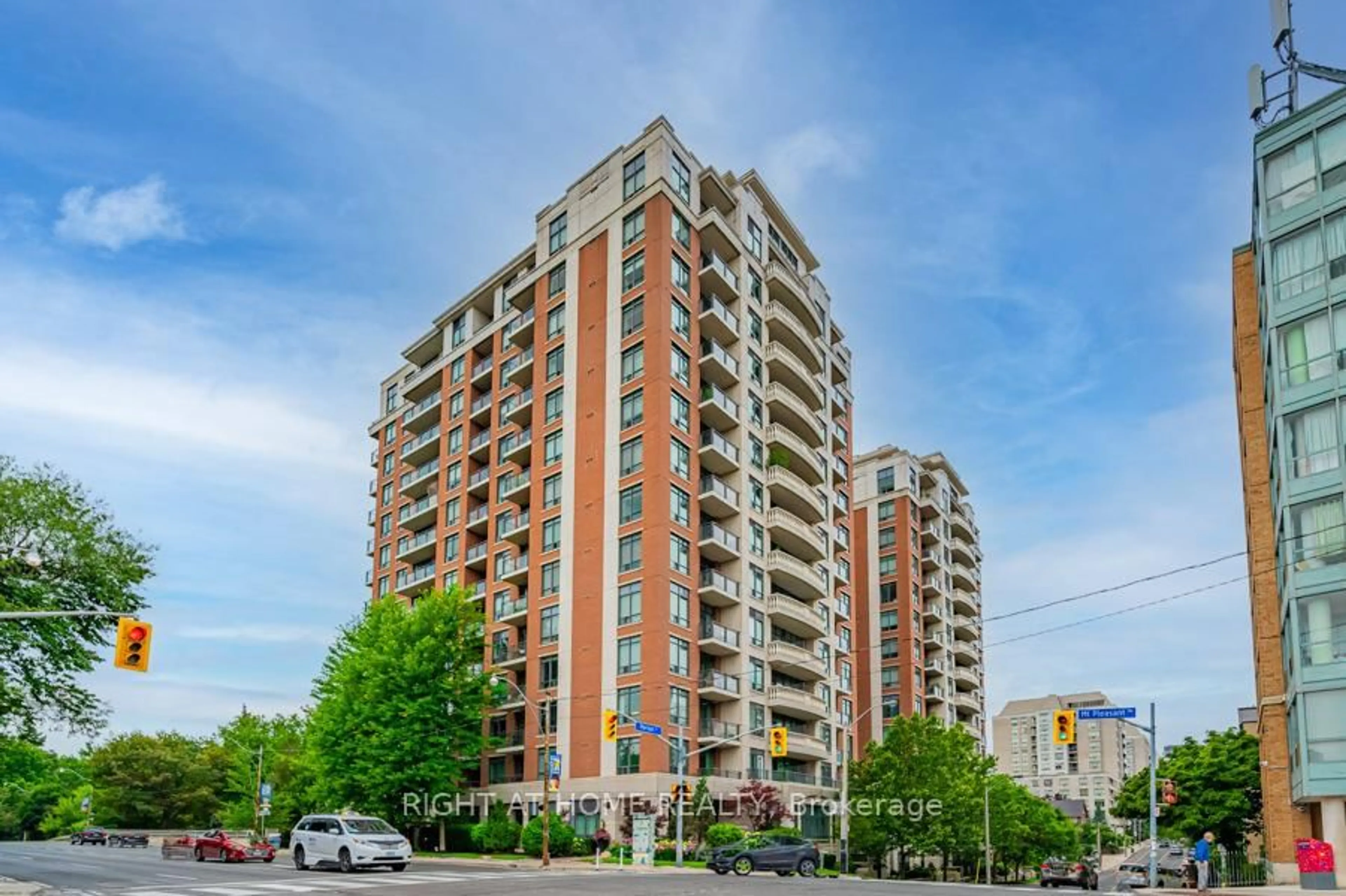 Home with brick exterior material, building for 319 Merton St #304, Toronto Ontario M4S 1A5