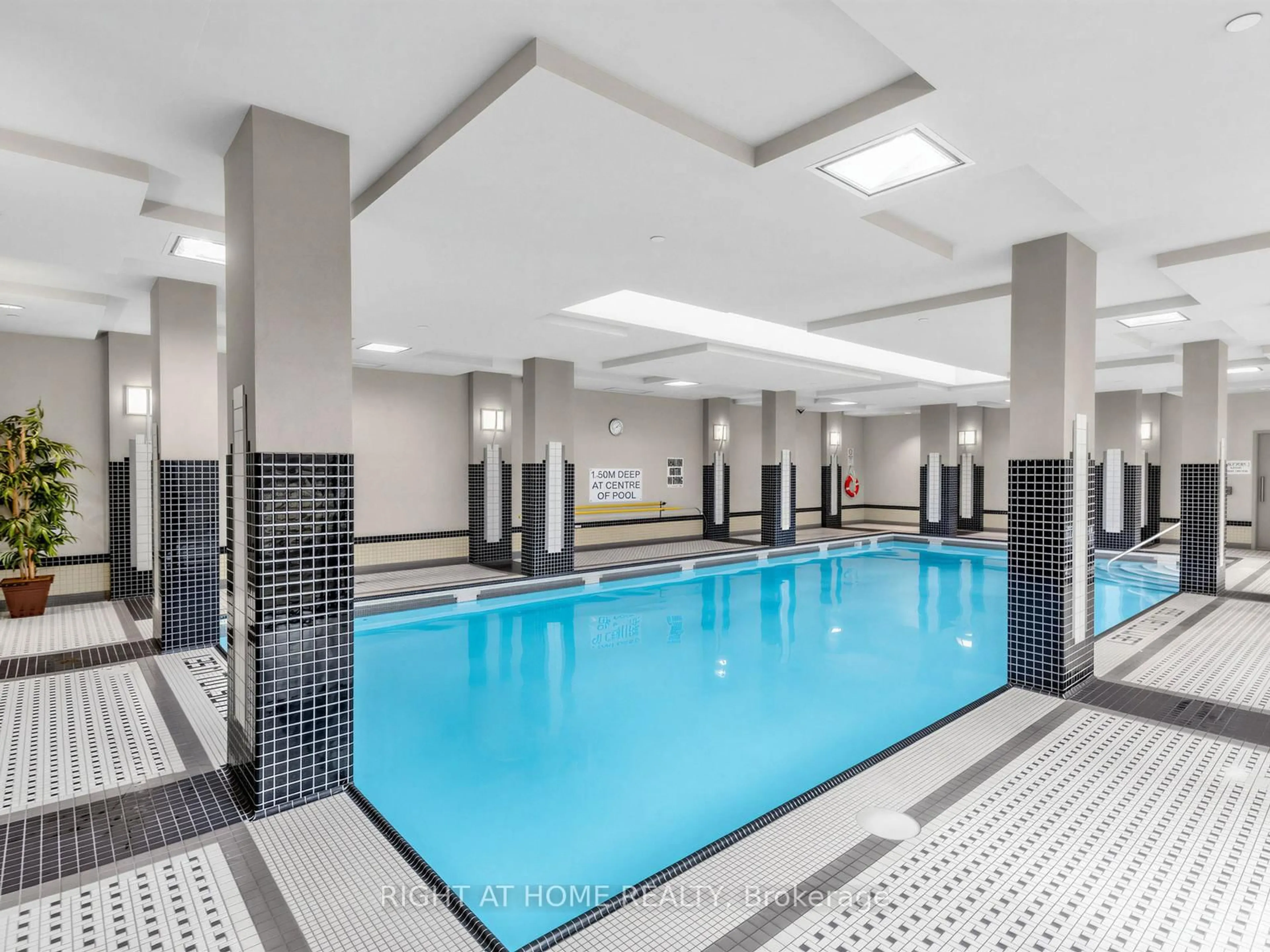Pool for 319 Merton St #304, Toronto Ontario M4S 1A5
