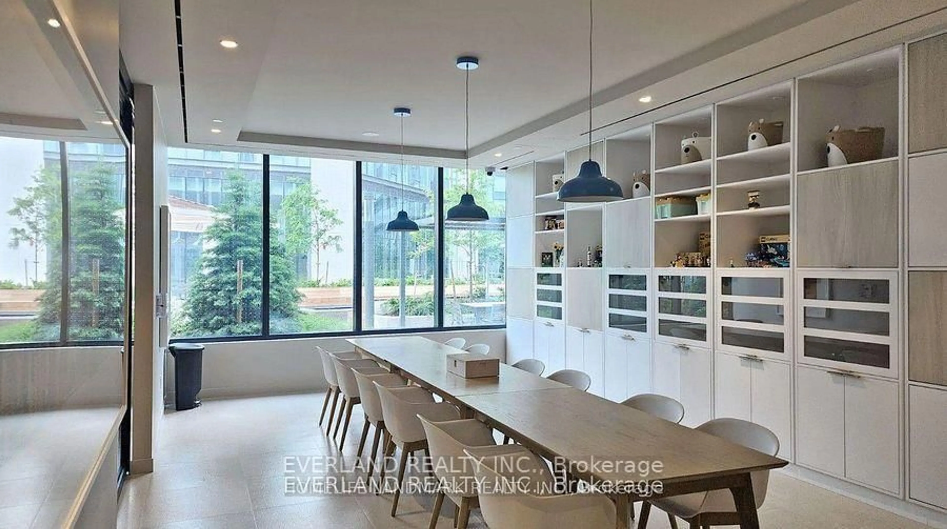 Unknown for 138 Downes St #1108, Toronto Ontario M5E 0E4