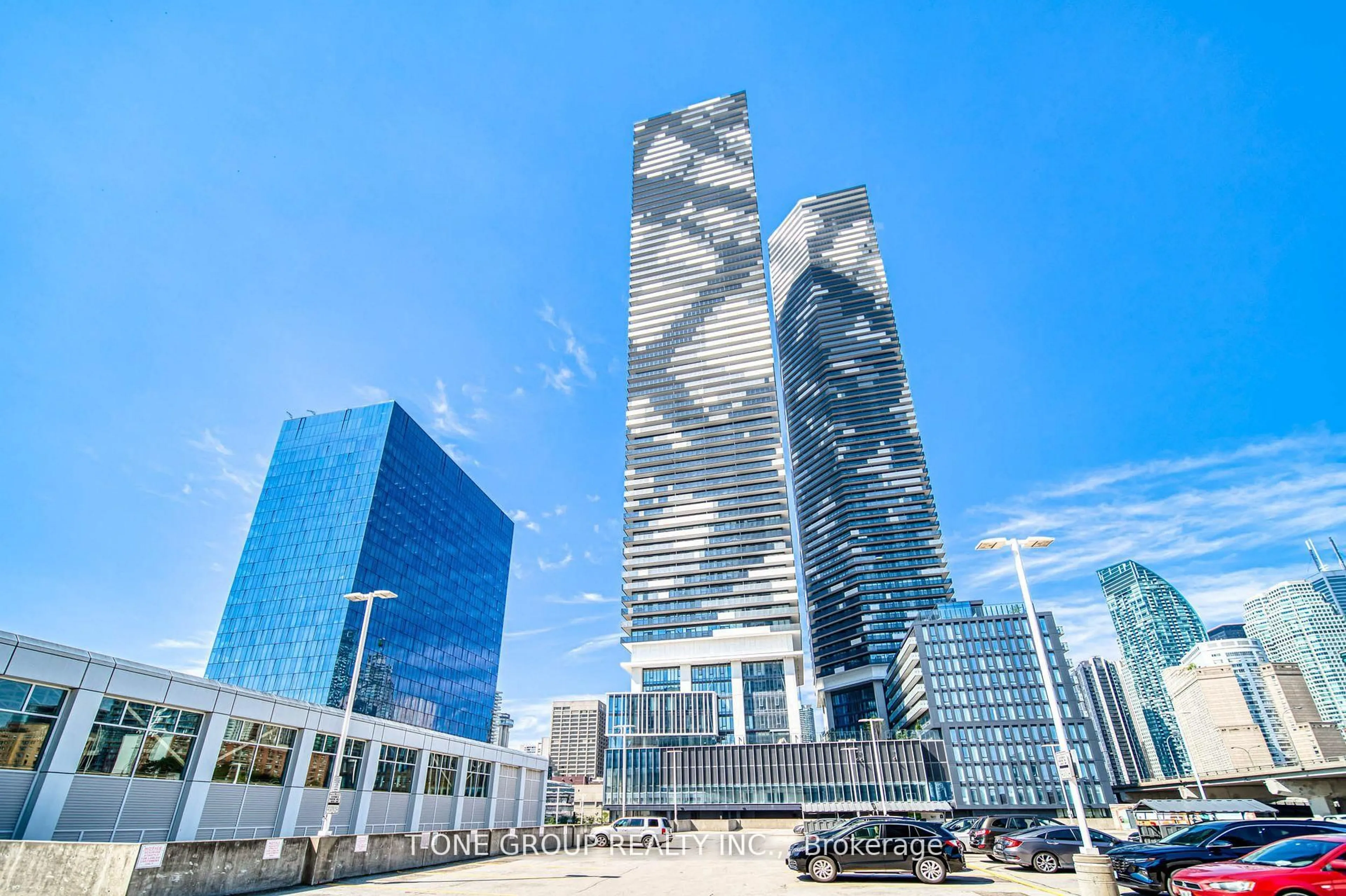 Unknown for 138 Downes St #6807, Toronto Ontario M5E 0E4