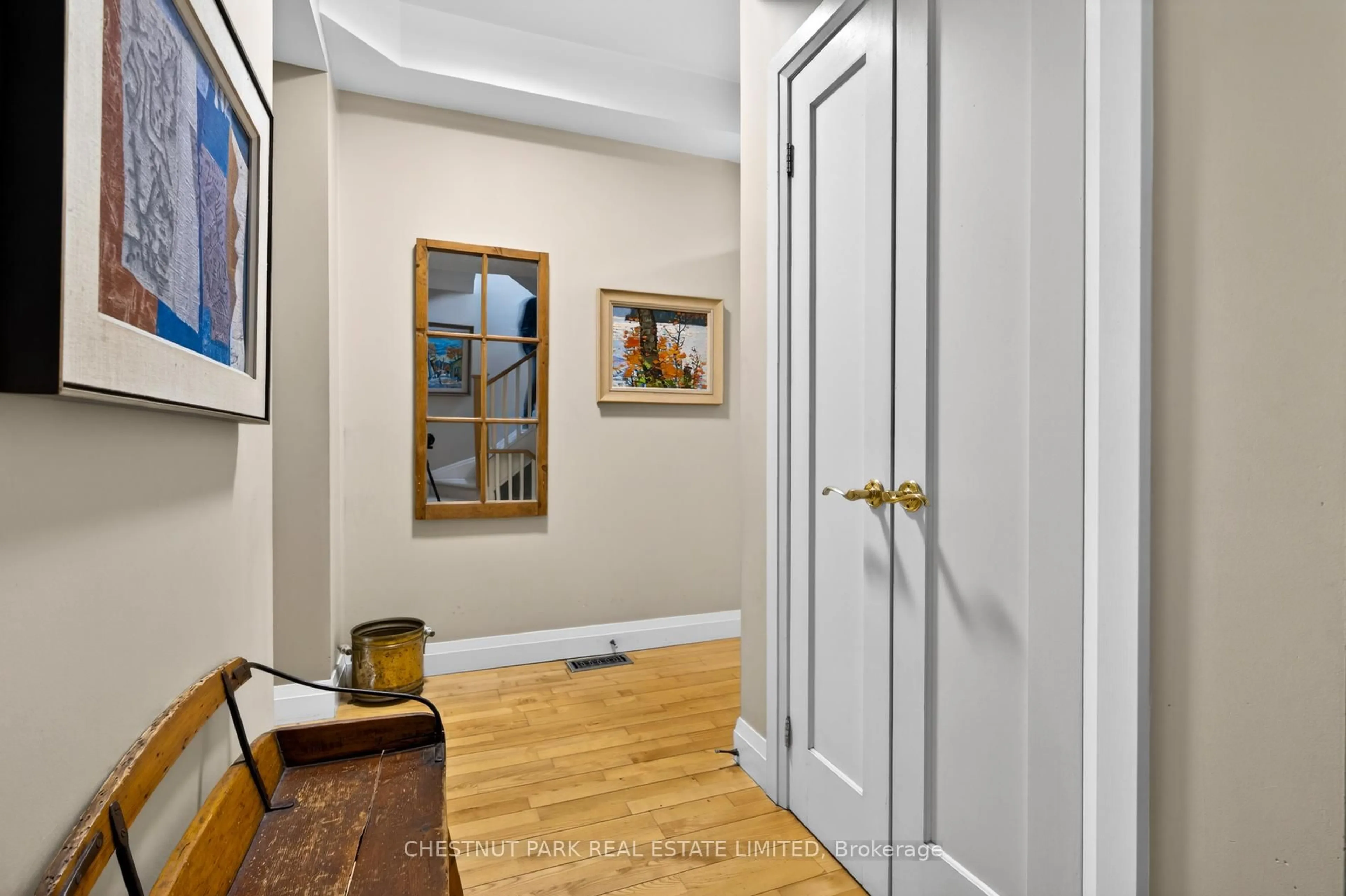 Indoor entryway for 14 Charlesworth Lane, Toronto Ontario M4T 3B5