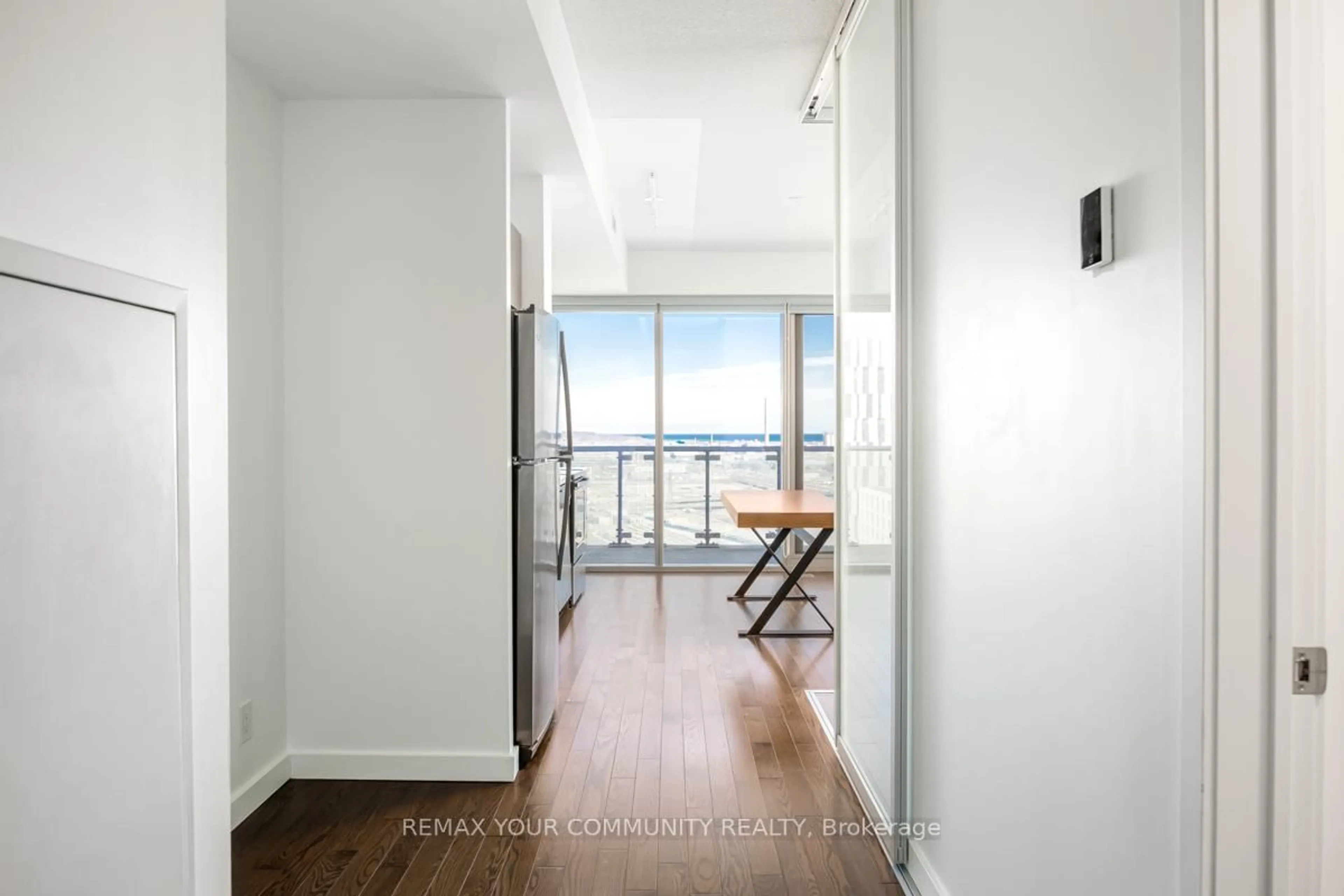 Indoor entryway for 390 Cherry St #2106, Toronto Ontario M5A 0E2