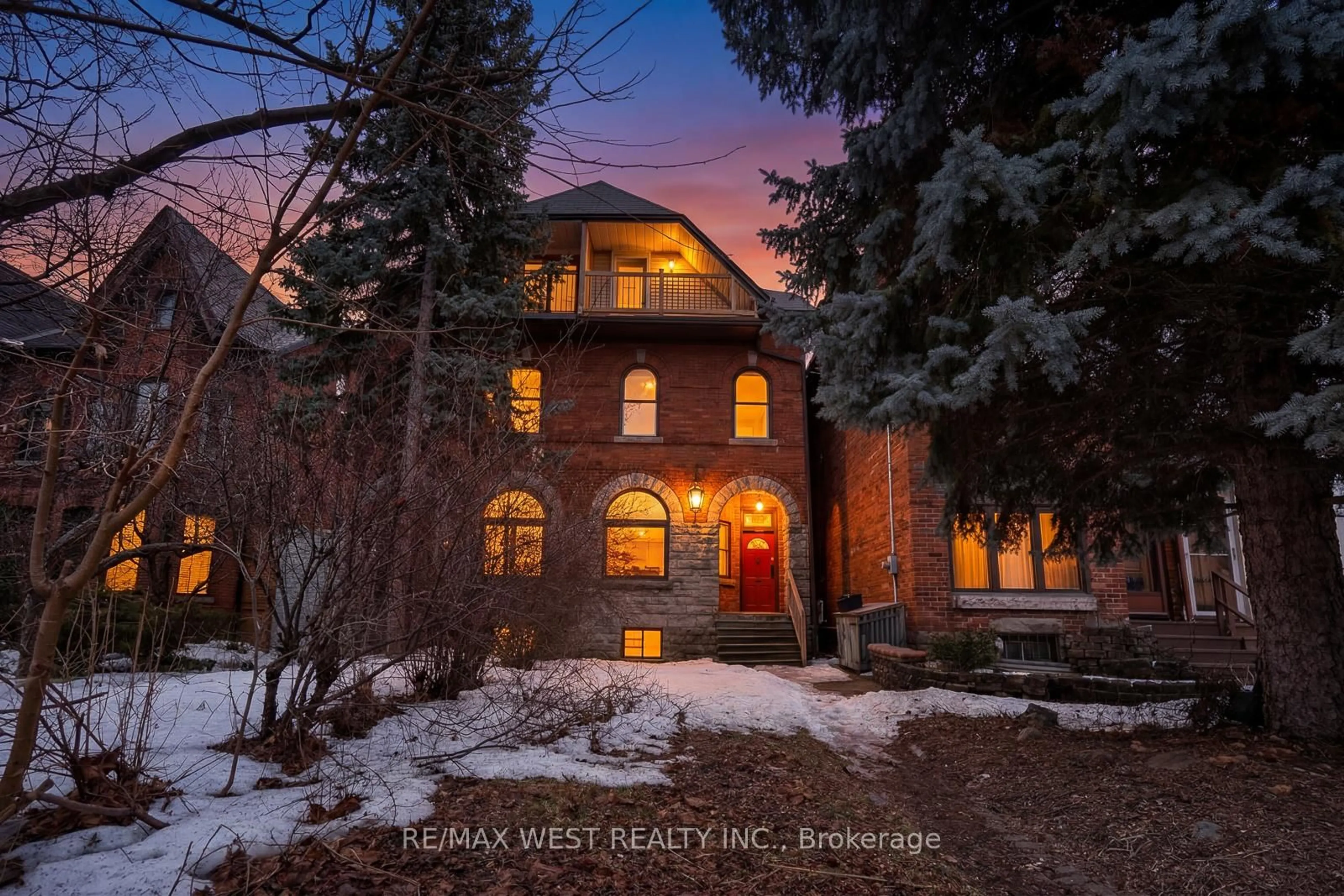 Home with brick exterior material, street for 40 River St, Toronto Ontario M5A 3N9