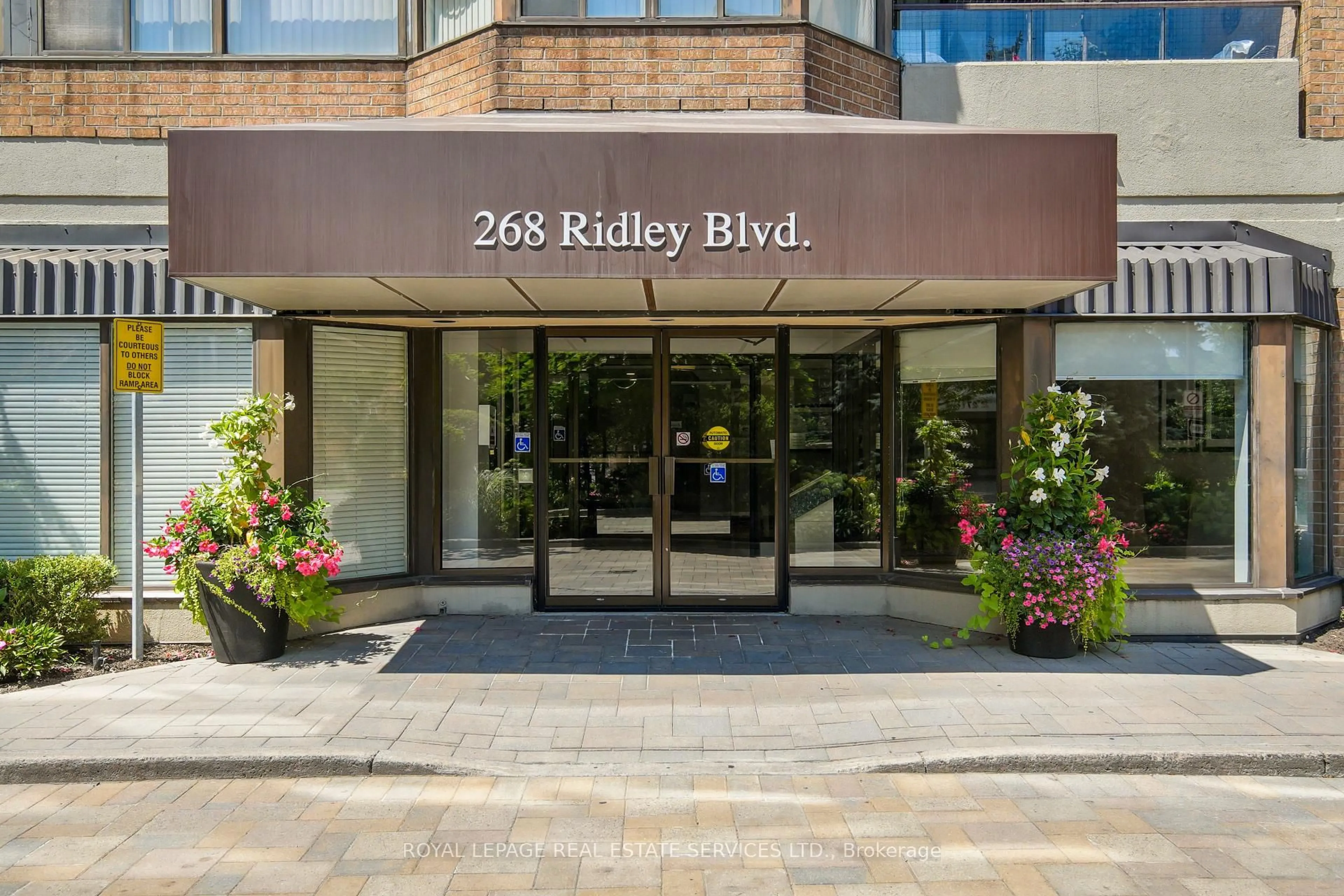Lobby for 268 Ridley Blvd #1716, Toronto Ontario M5M 4N3