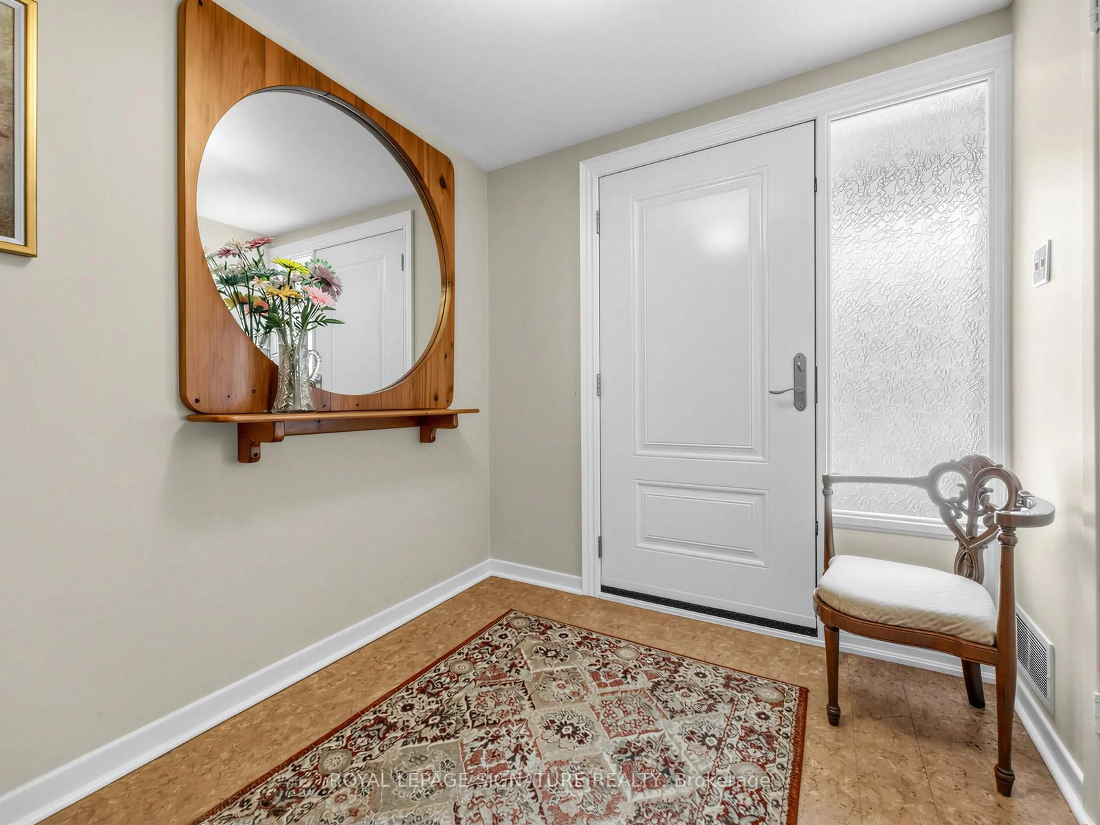 Indoor entryway for 44 Paul Markway, Toronto Ontario M2H 1S7