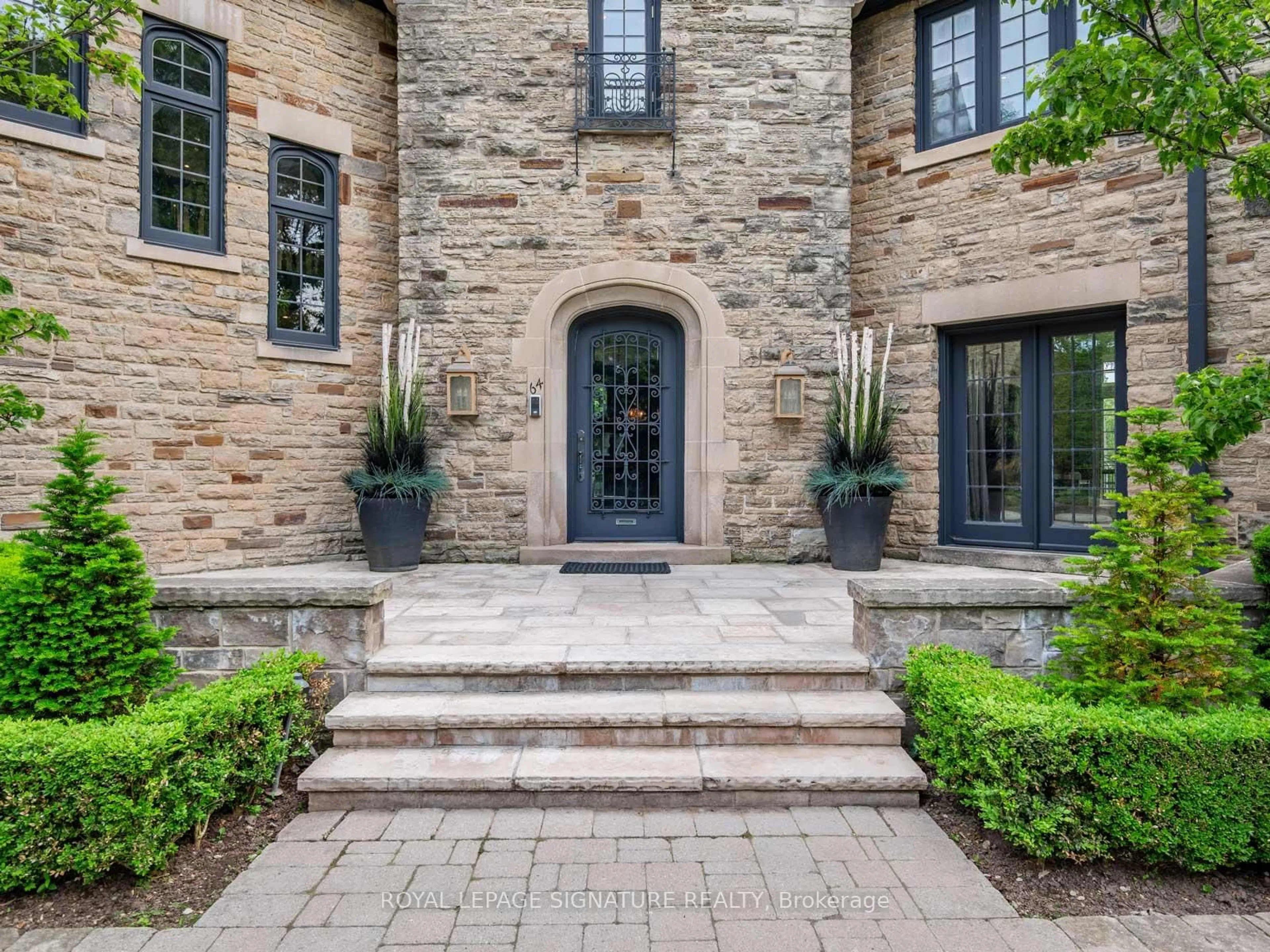 Unknown for 64 Old Forest Hill Rd, Toronto Ontario M5P 2R2