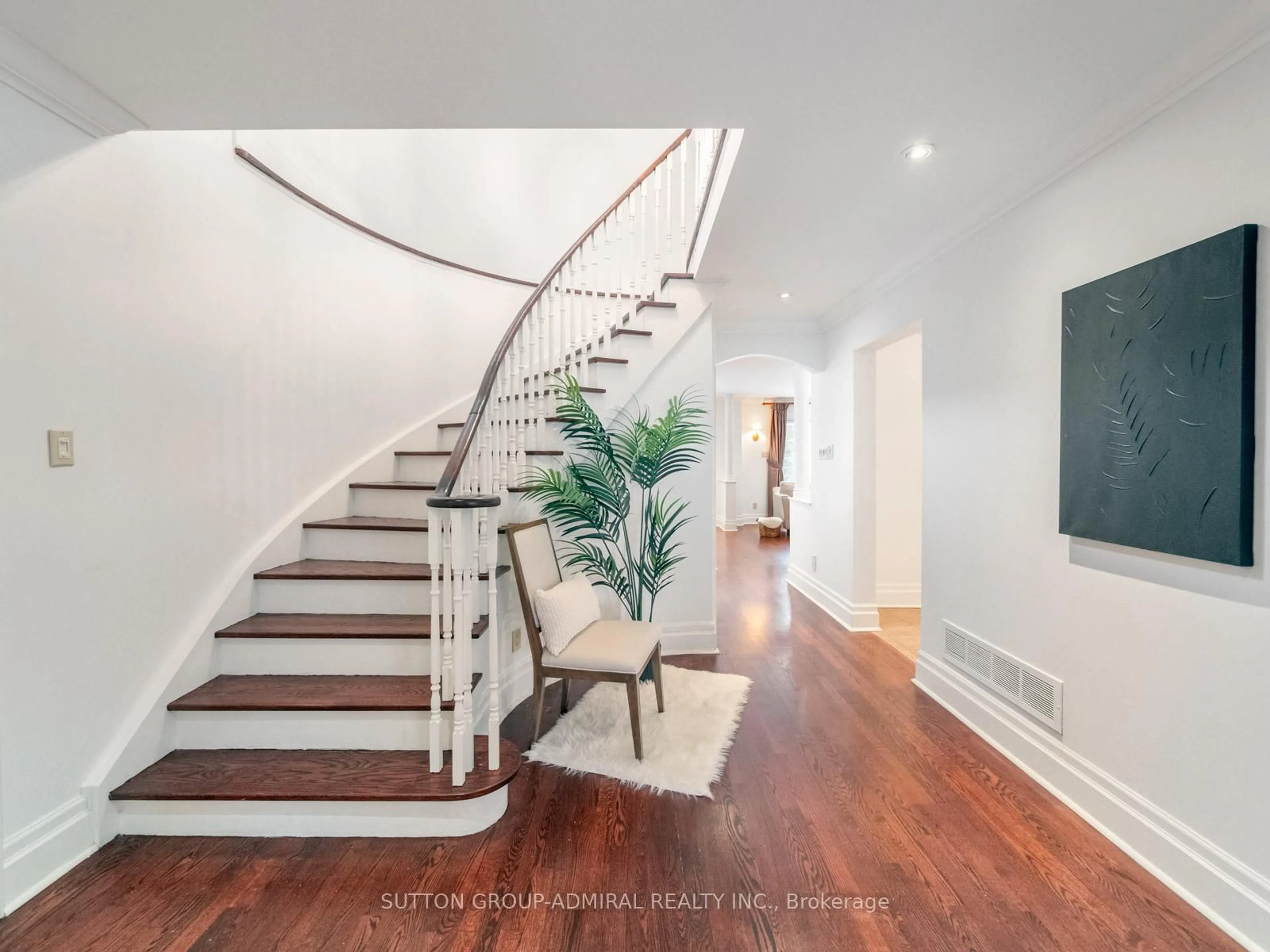 Stairs for 3 Larksong Crt, Toronto Ontario M4A 2T5