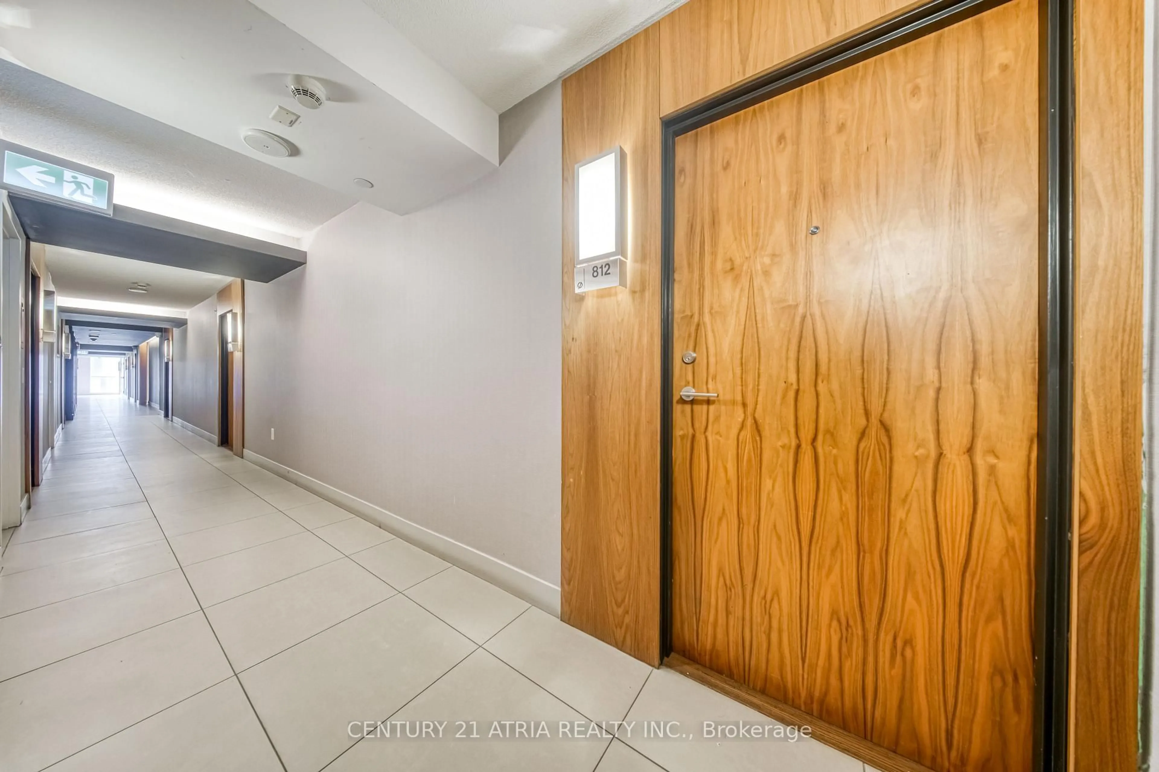 Indoor foyer for 85 Queens Wharf Rd #812, Toronto Ontario M5V 0J9