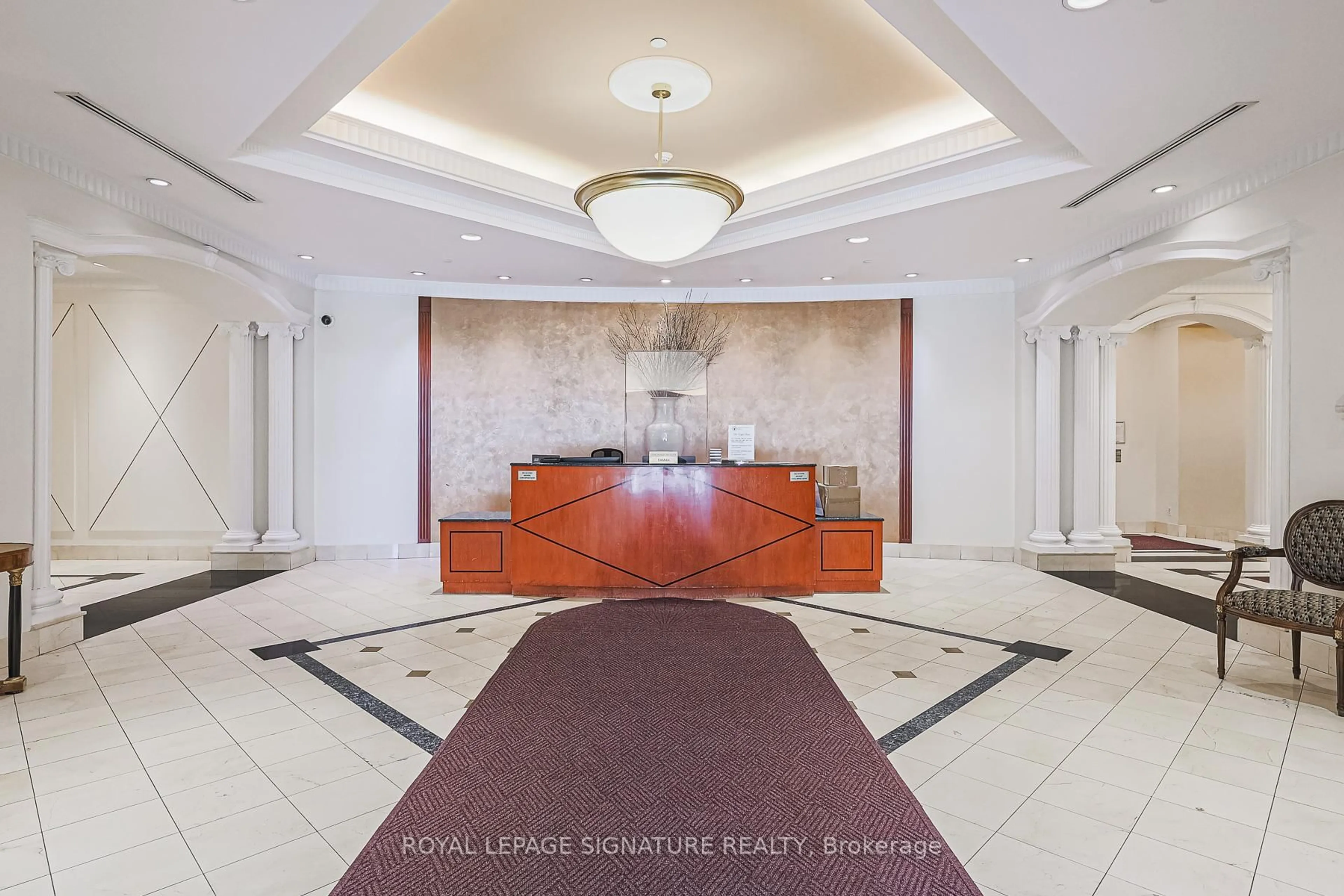Lobby for 980 Yonge St #804, Toronto Ontario M4W 3V8