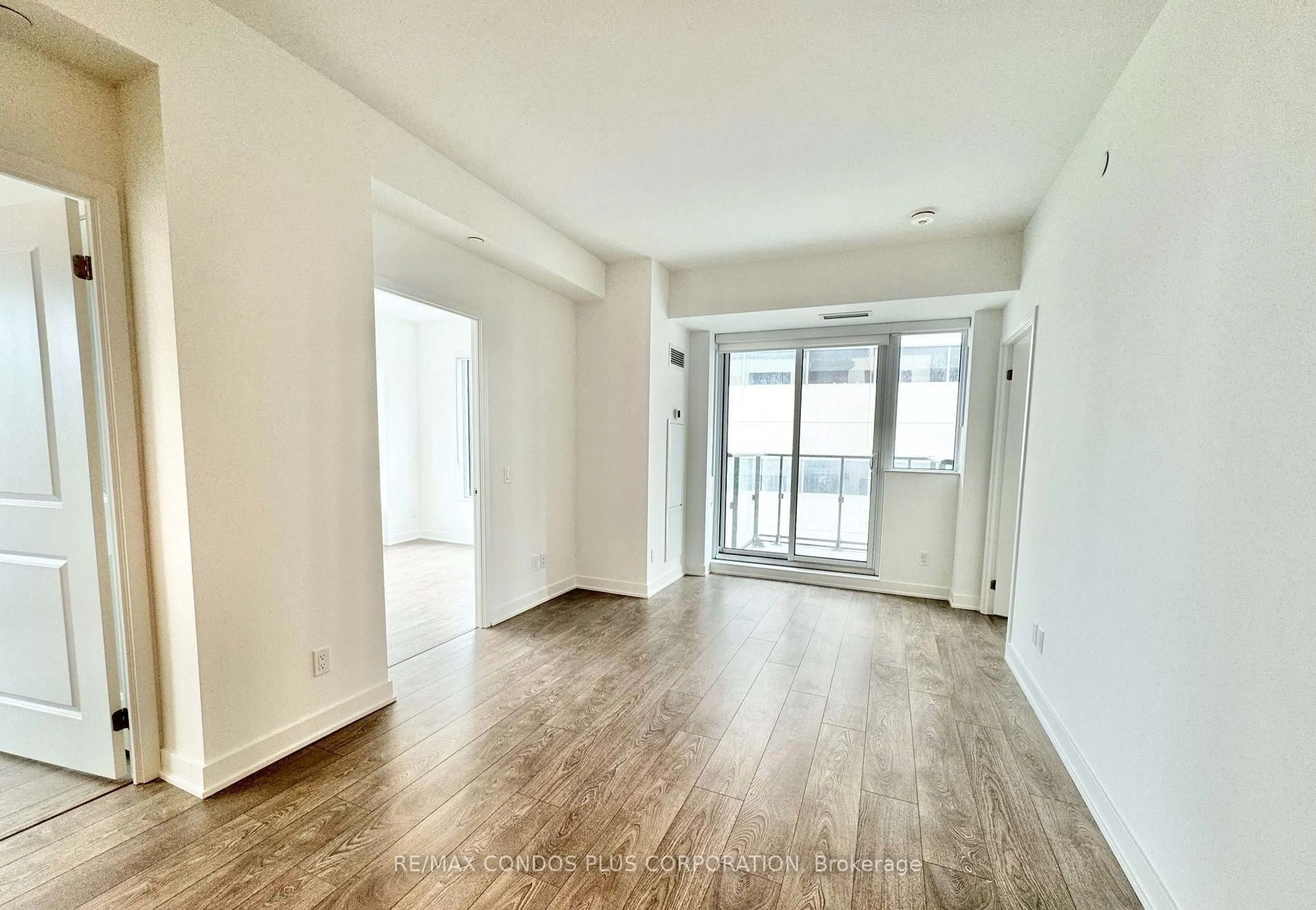 A pic of a room for 543 Richmond St #1123, Toronto Ontario M5V 0W9