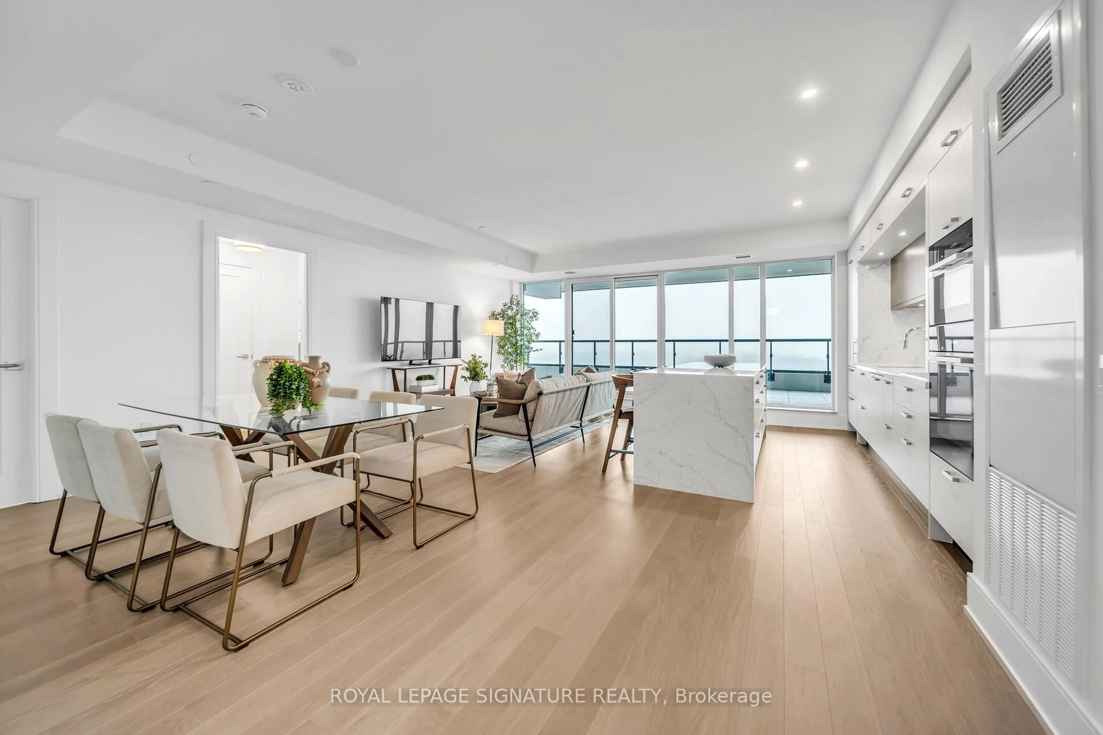 Unknown for 10 Inn On The Park Dr #1201, Toronto Ontario M3C 0P9