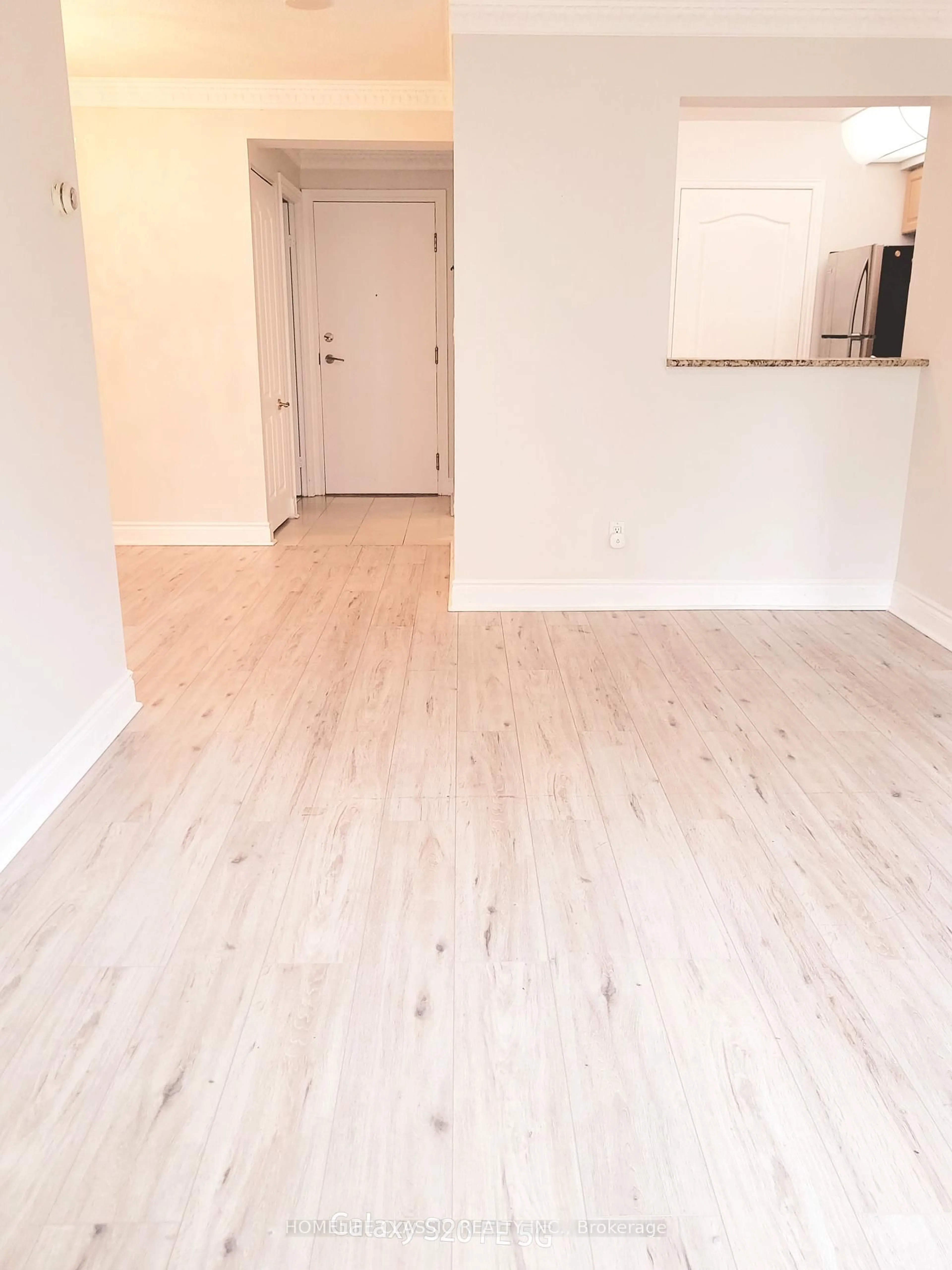 A pic of a room for 5418 Yonge St #616, Toronto Ontario M2N 6X4