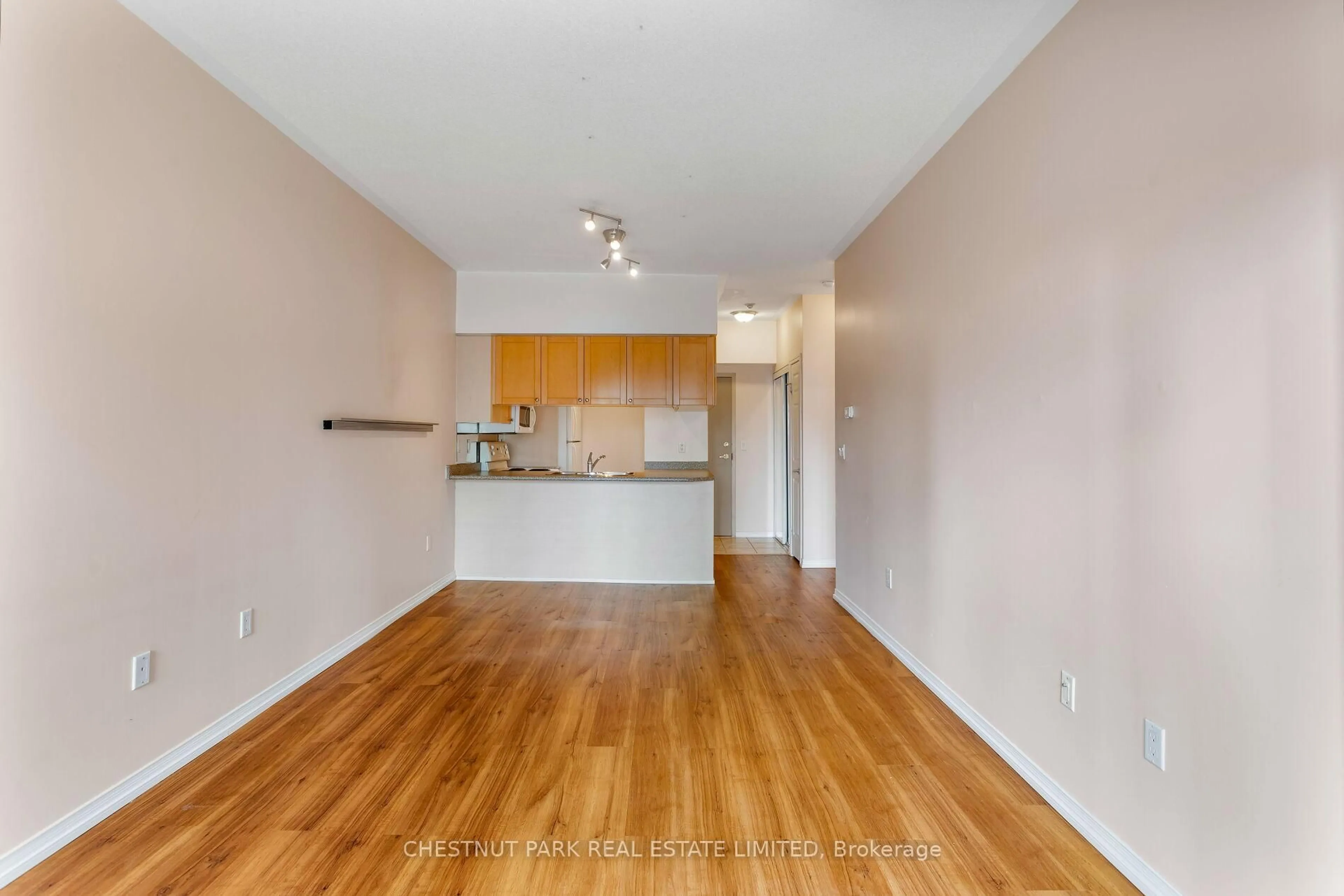 Unknown for 909 Bay St #710, Toronto Ontario M5S 3G2