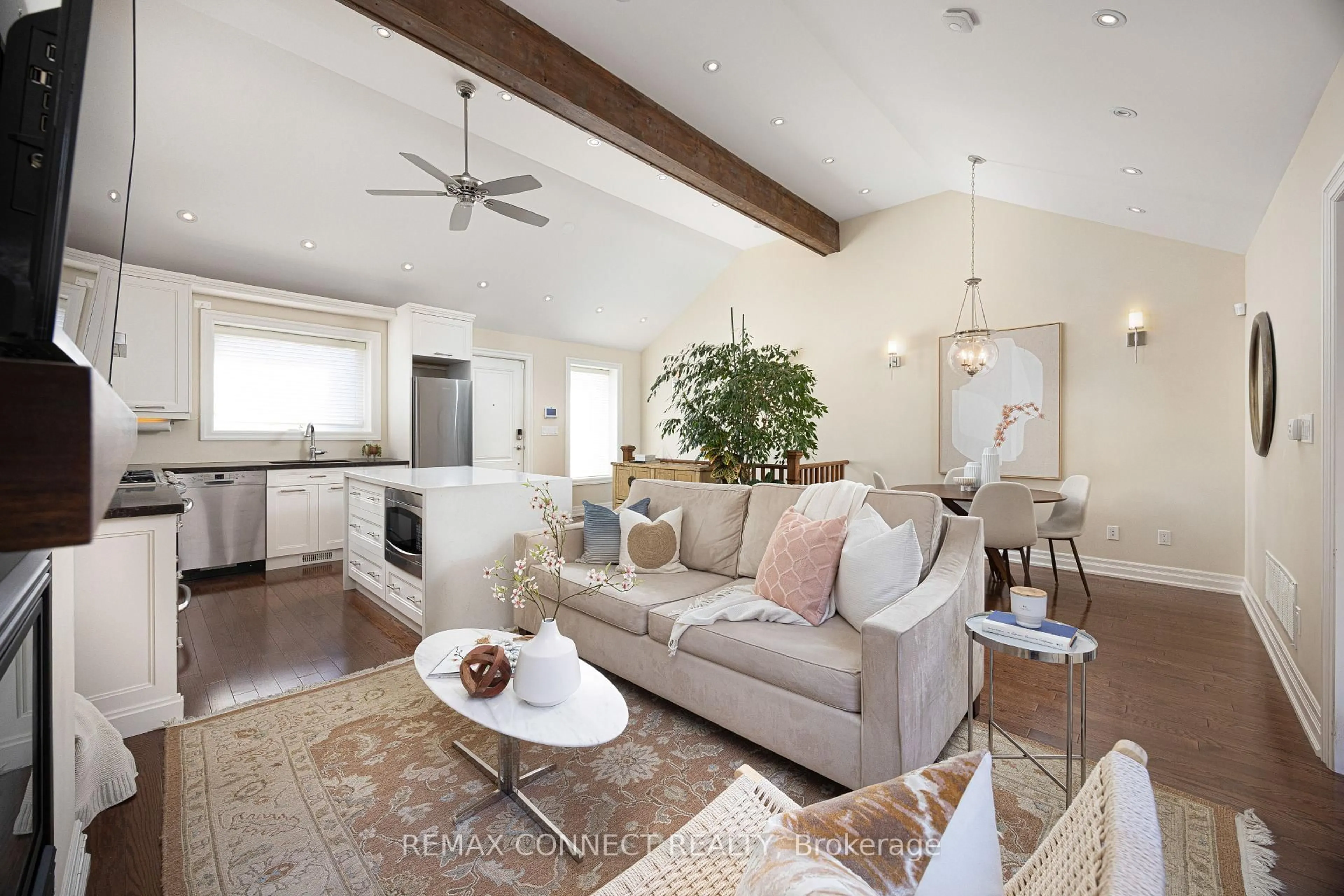 Living room with furniture, unknown for 122 Robinson St, Toronto Ontario M6J 1M2