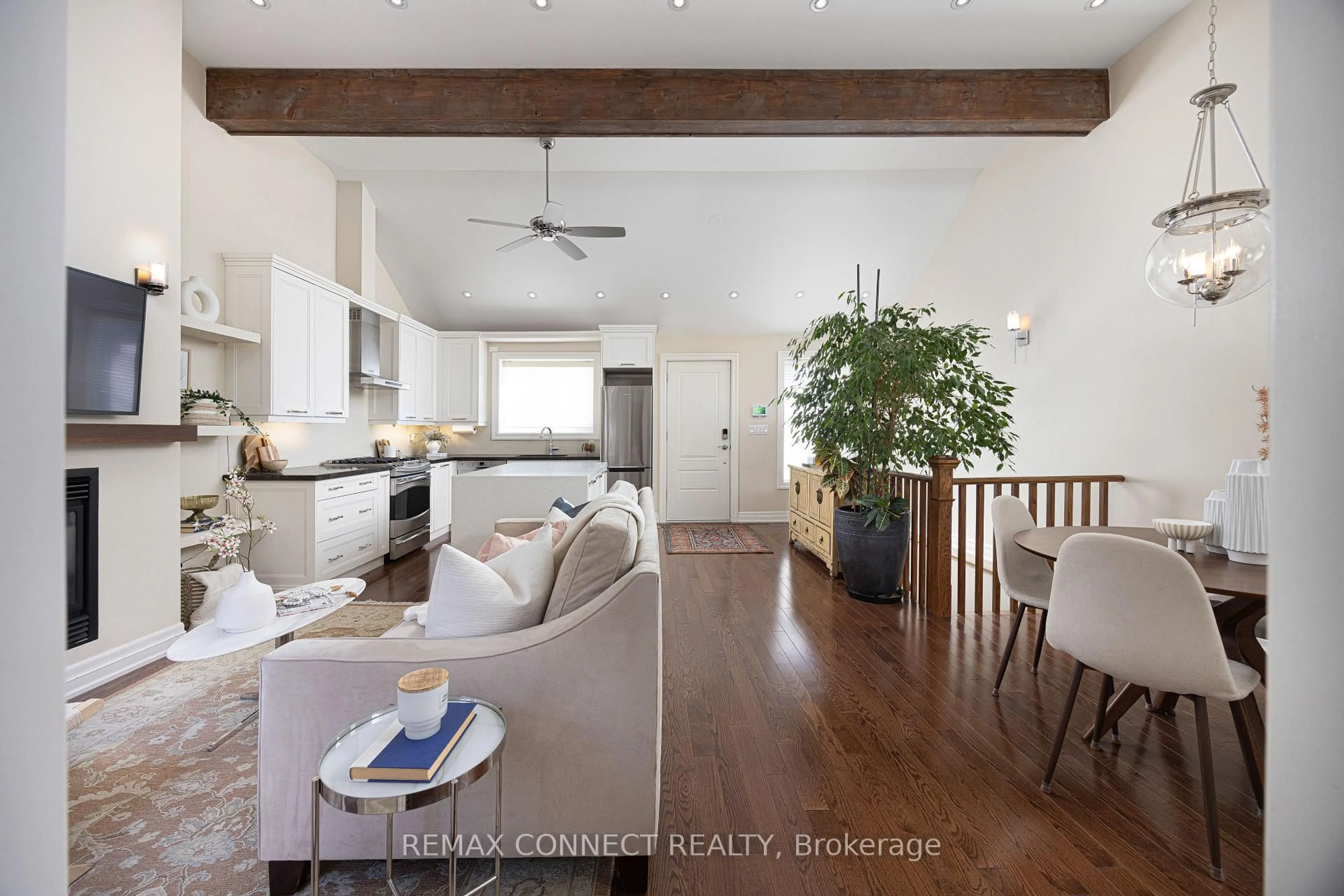 Open concept kitchen, unknown for 122 Robinson St, Toronto Ontario M6J 1M2