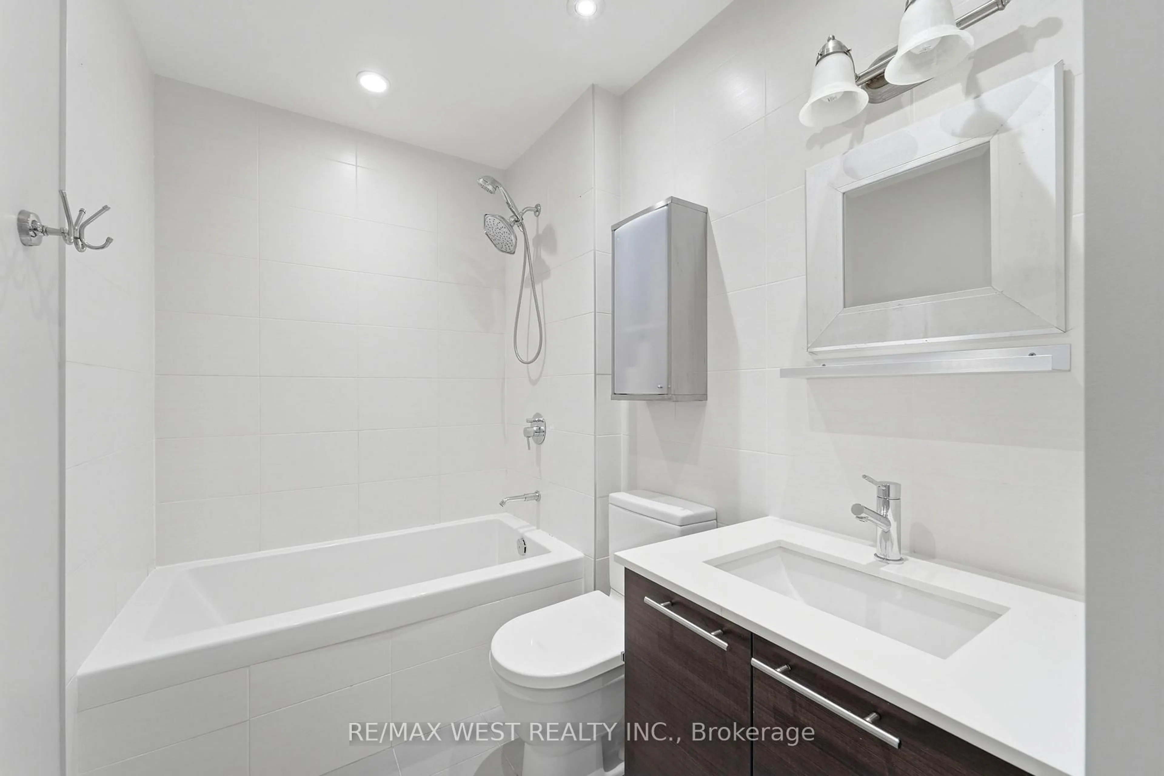 Unknown for 3 Market St #510, Toronto Ontario M5E 0A3