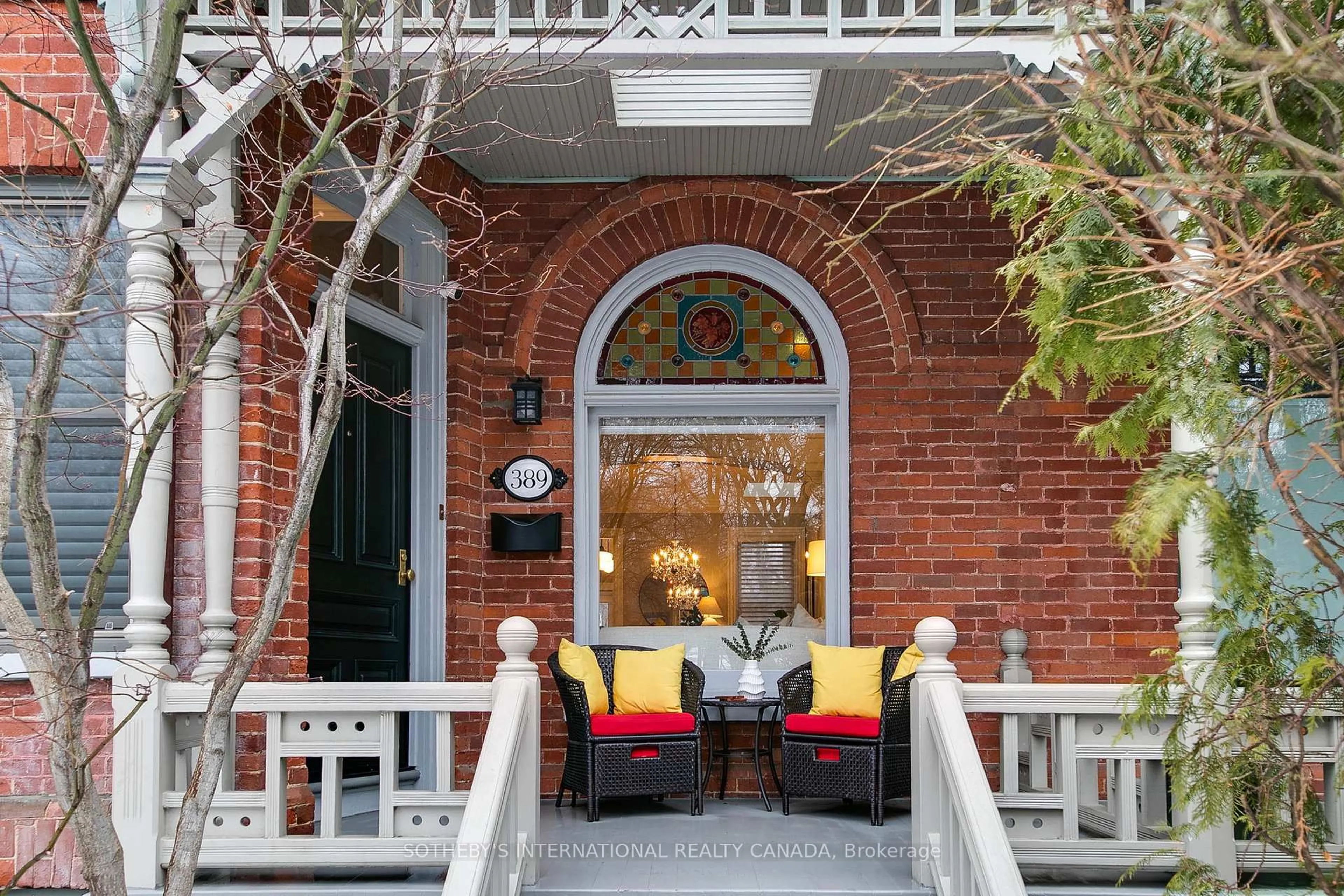 Patio, street for 389 Carlton St, Toronto Ontario M5A 2M3