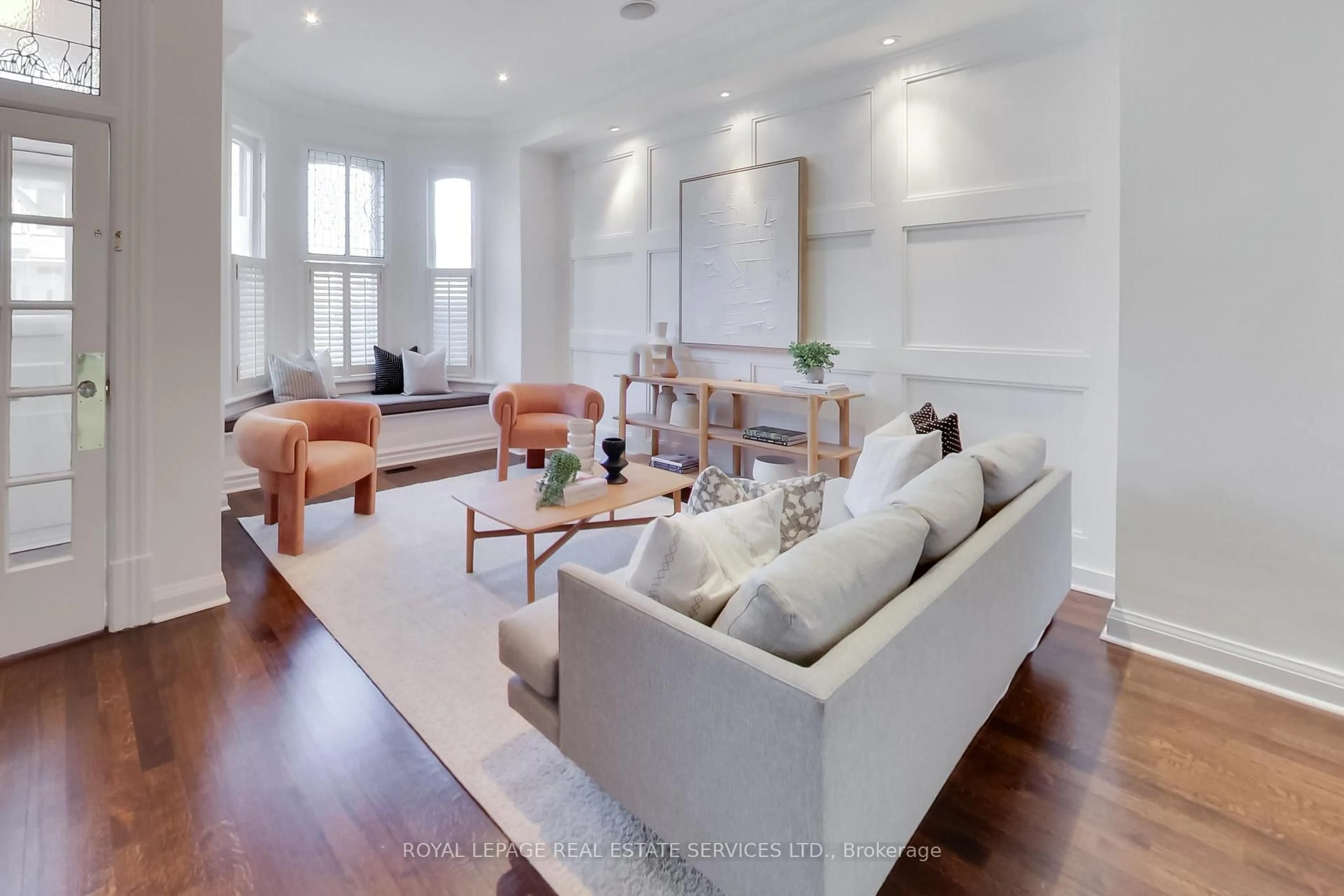 Living room with furniture, unknown for 53 Robinson St, Toronto Ontario M6J 1L4