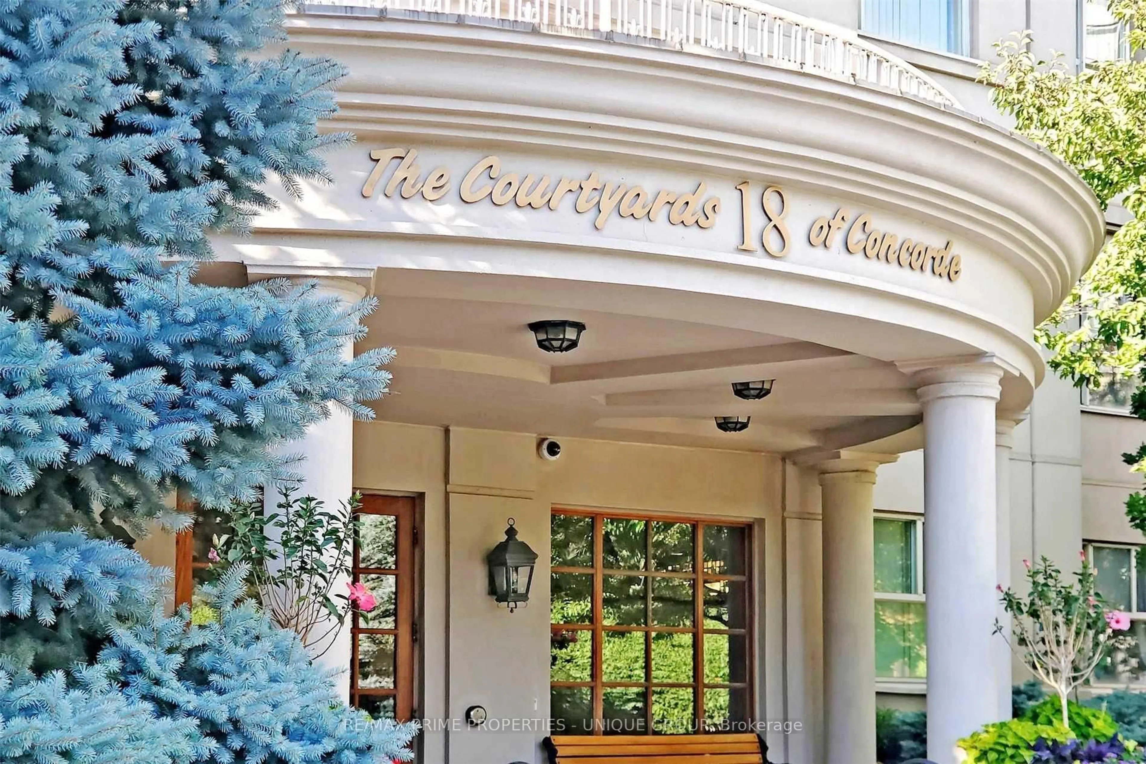 Indoor foyer for 18 Concorde Pl #LC7, Toronto Ontario M3C 3T9