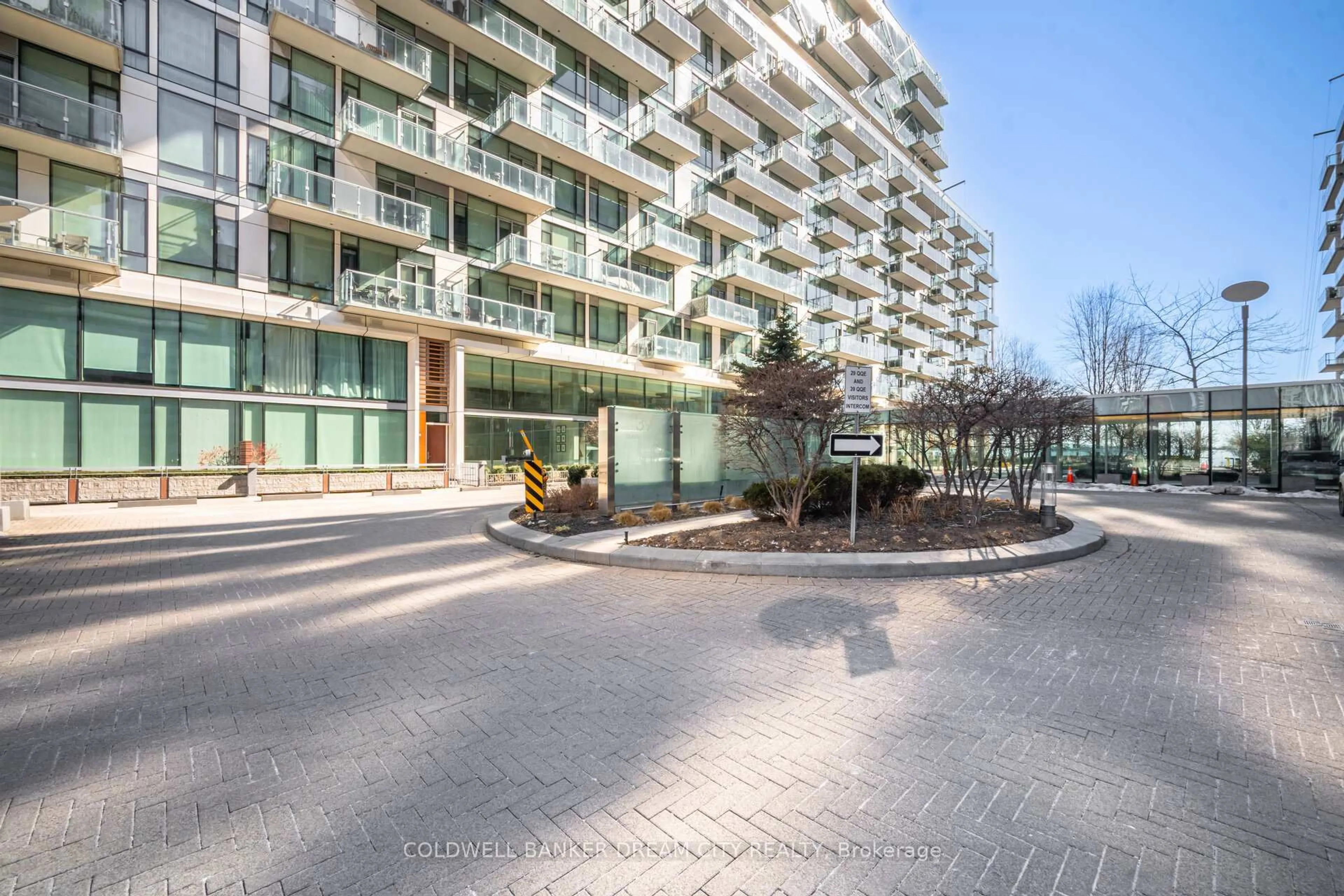 Patio, street for 39 Queens Quay #837, Toronto Ontario M5E 0A4