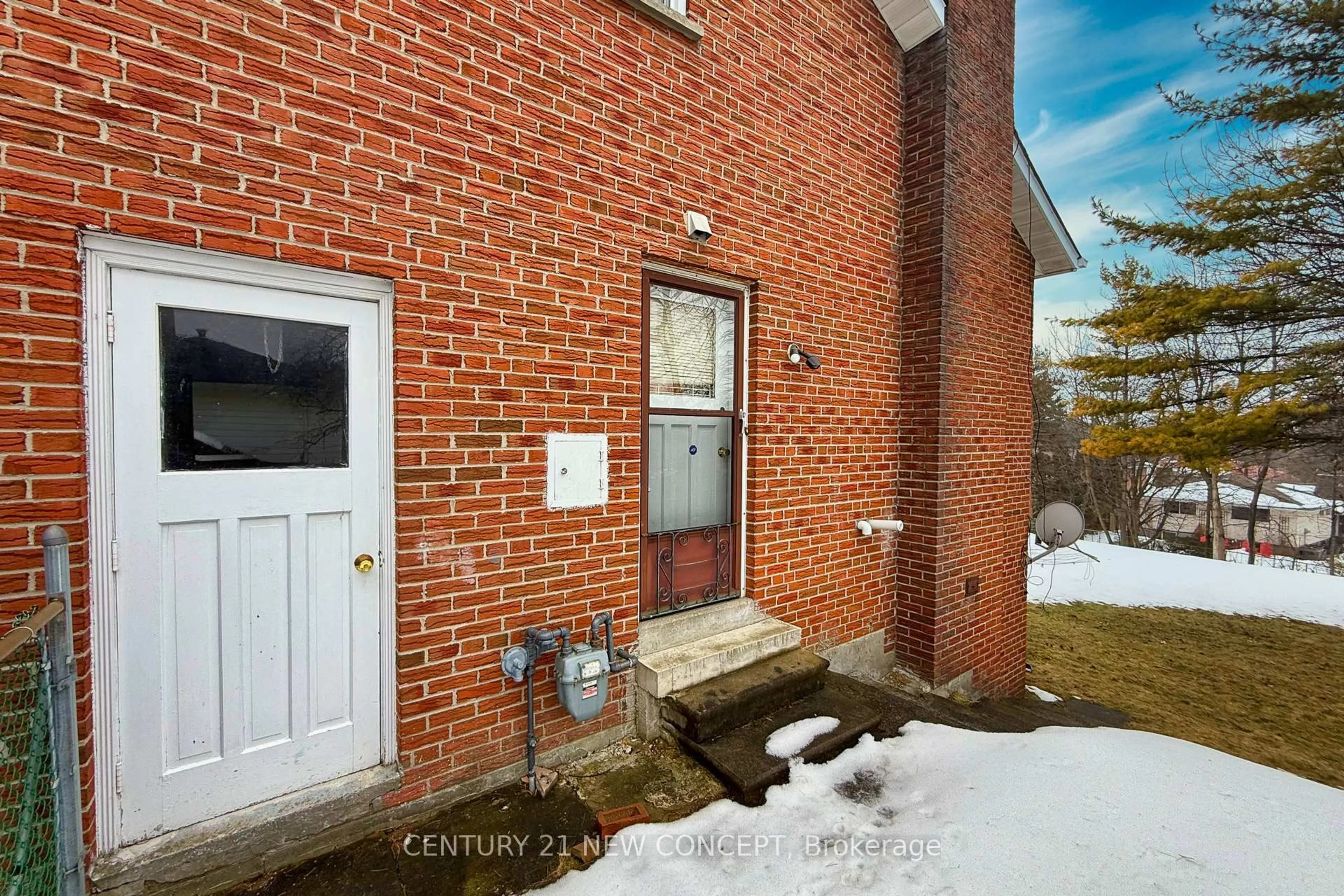 Unknown for 40 Farmview Cres, Toronto Ontario M2J 1G4