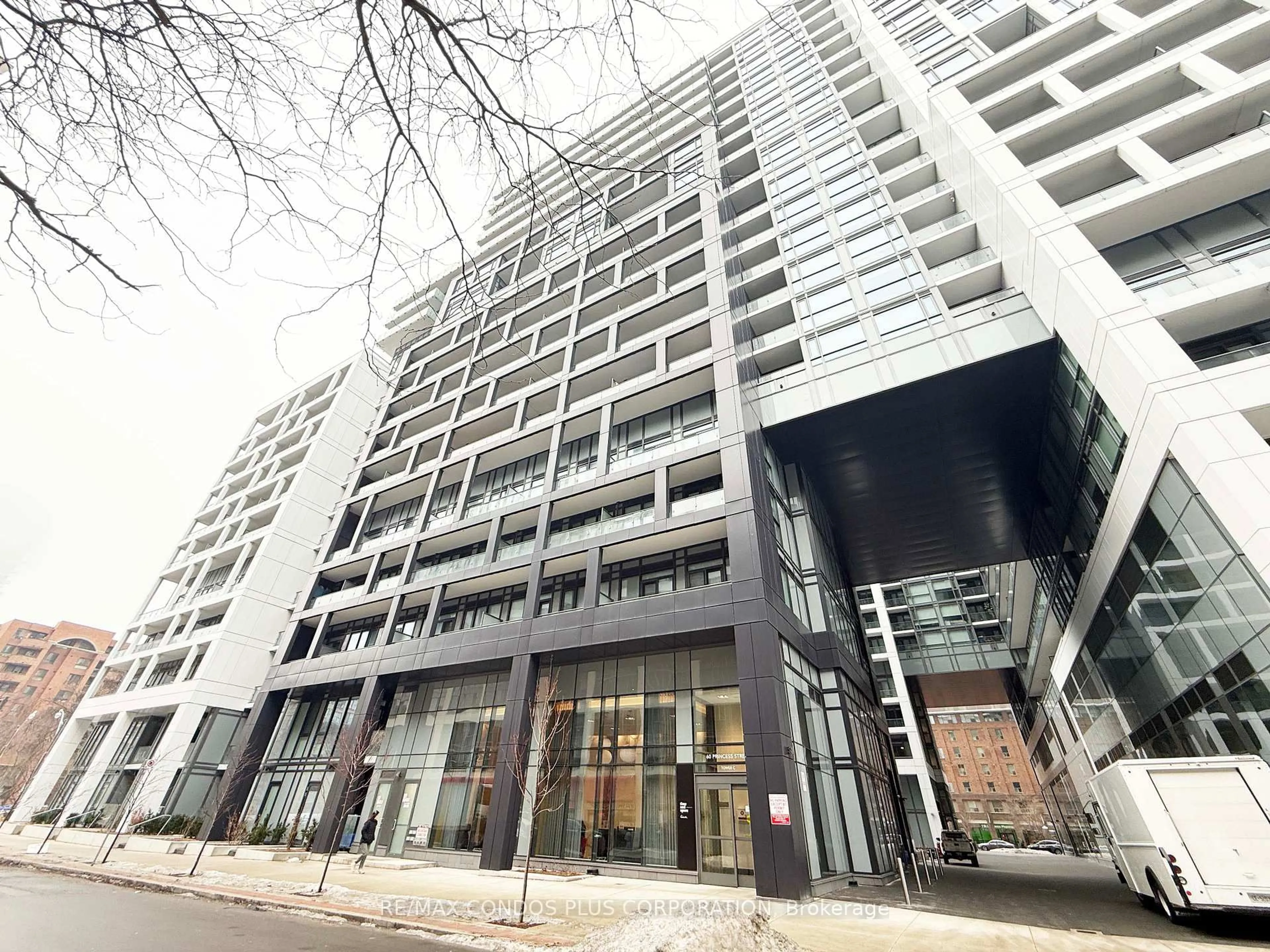 Indoor foyer for 60 Princess St #1113, Toronto Ontario M5A 2C7