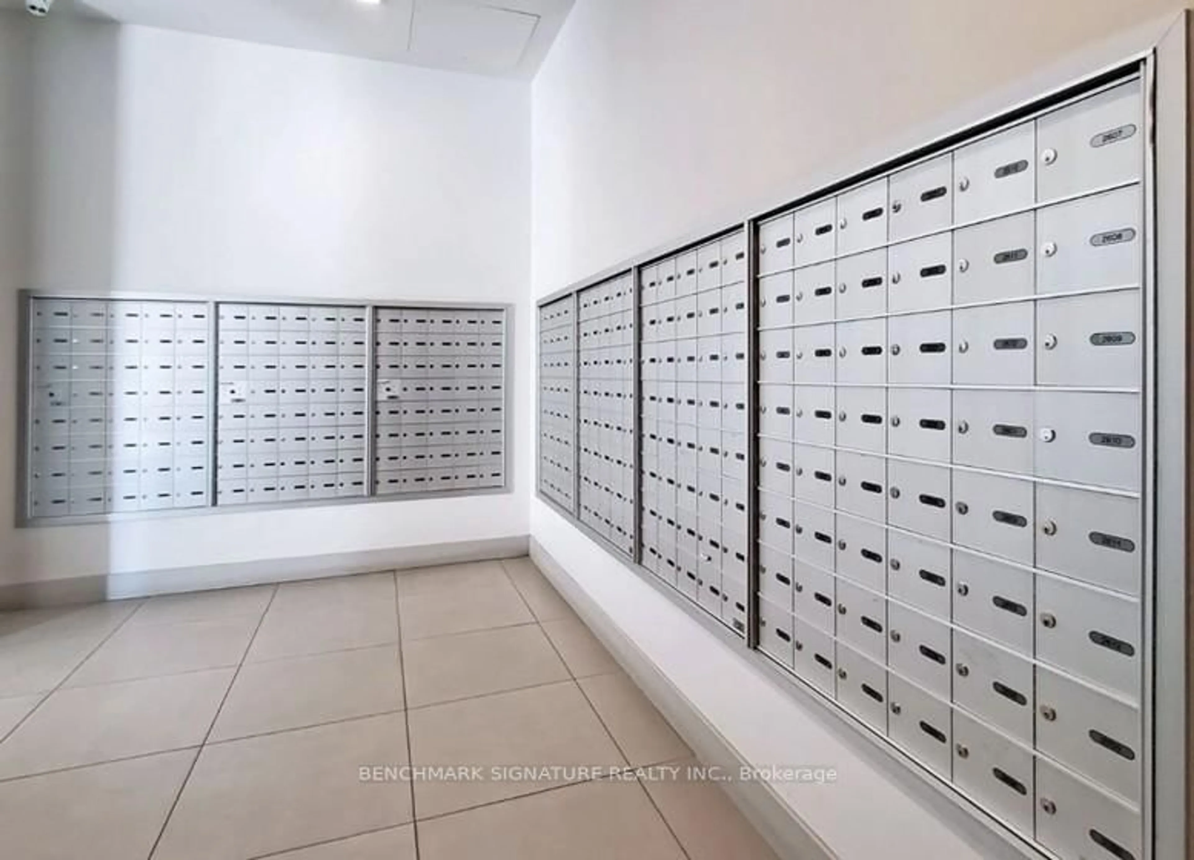 Storage room or clothes room or walk-in closet for 75 Queens Wharf Rd #205, Toronto Ontario M5V 0J8