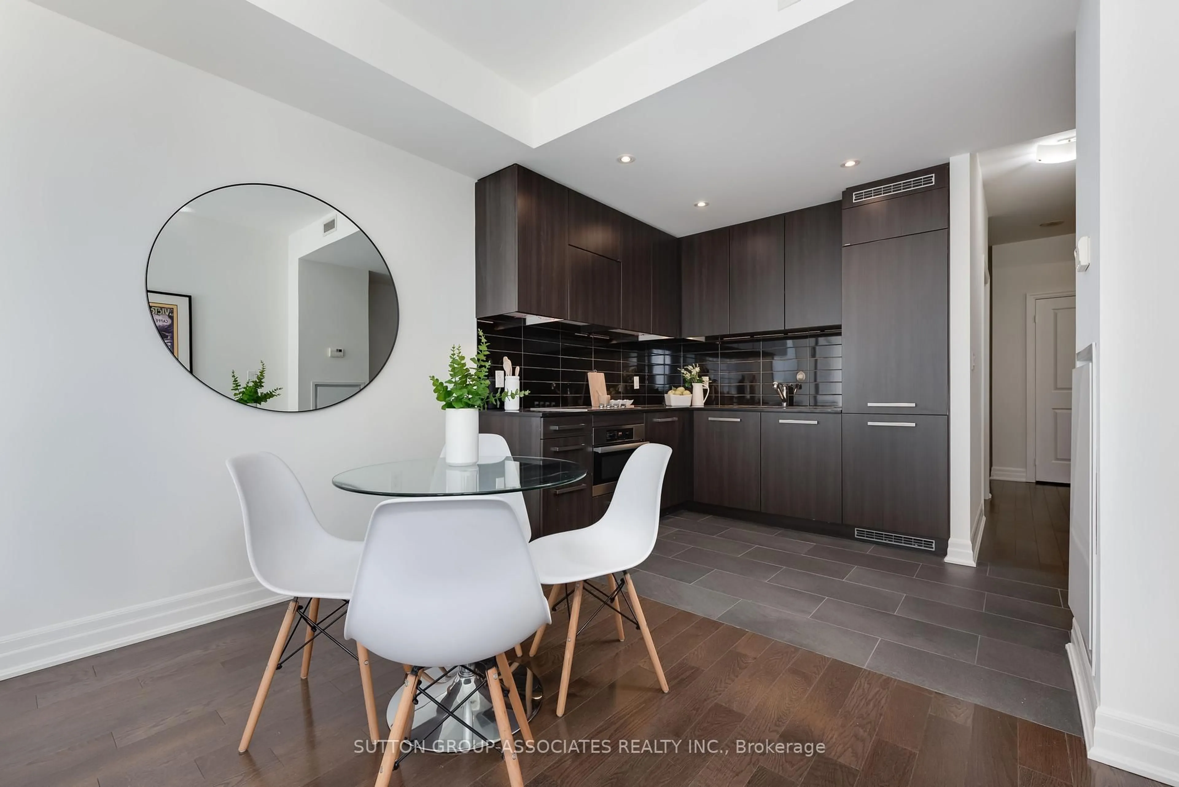 Contemporary kitchen, unknown for 8 The Esplanade Ave #3212, Toronto Ontario M5E 0A6
