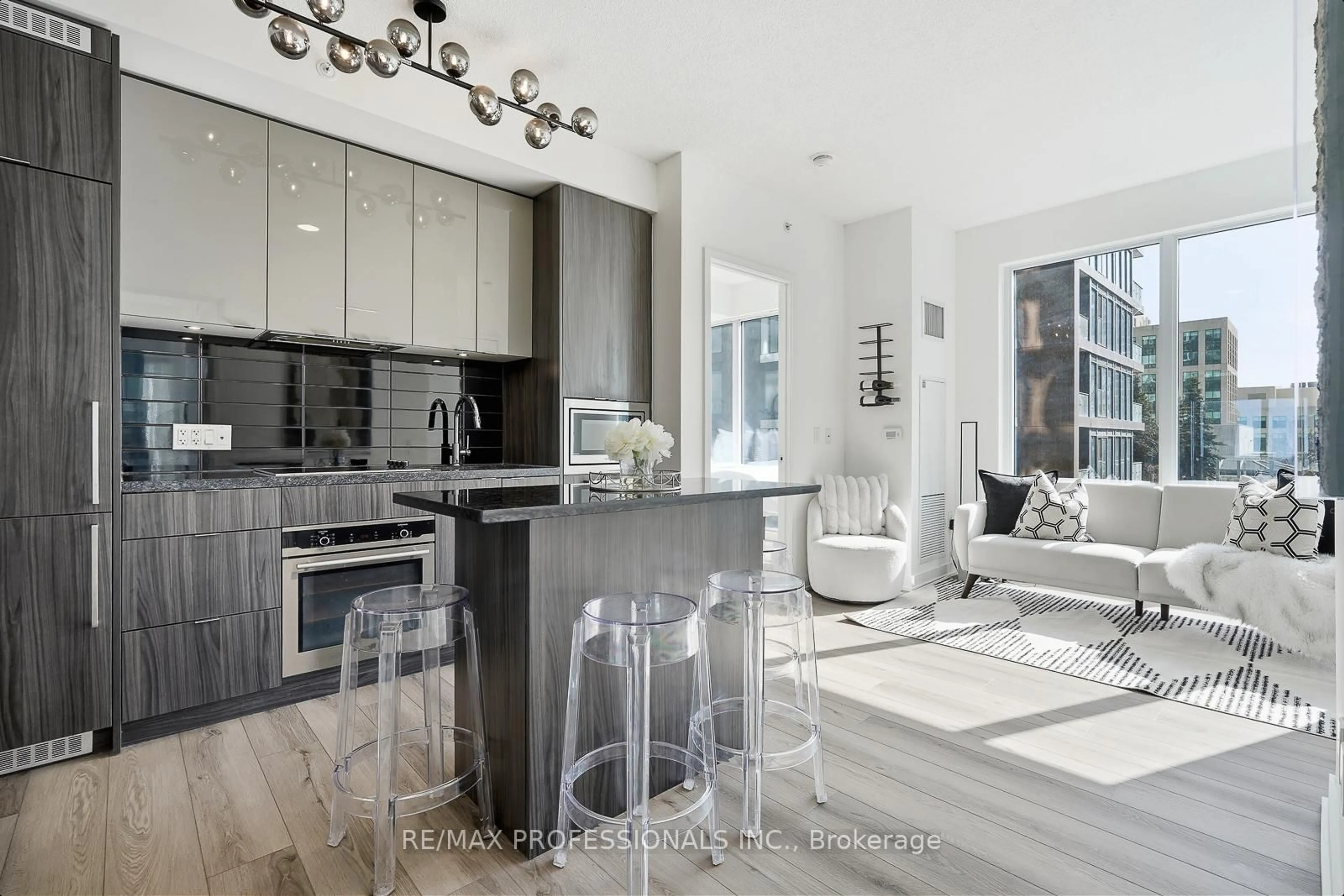 Contemporary kitchen, unknown for 115 Blue Jays Way #1505, Toronto Ontario M5V 0N4