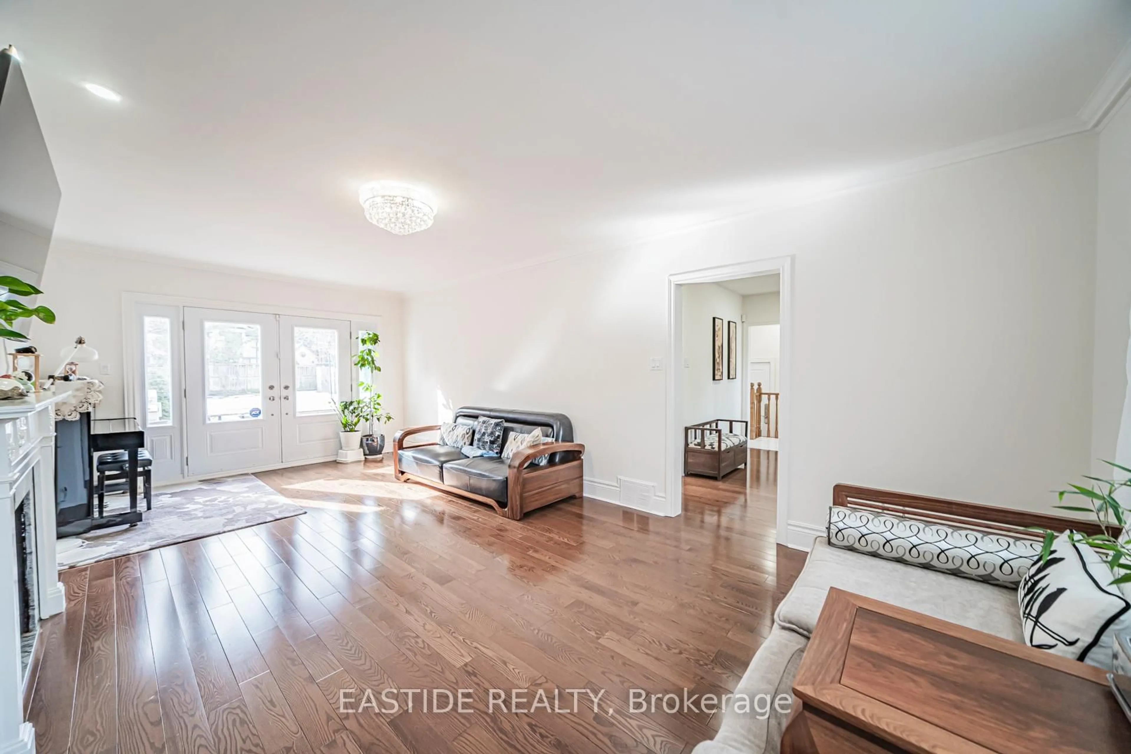 Unknown for 277 Lawrence Ave, Toronto Ontario M4N 1T6