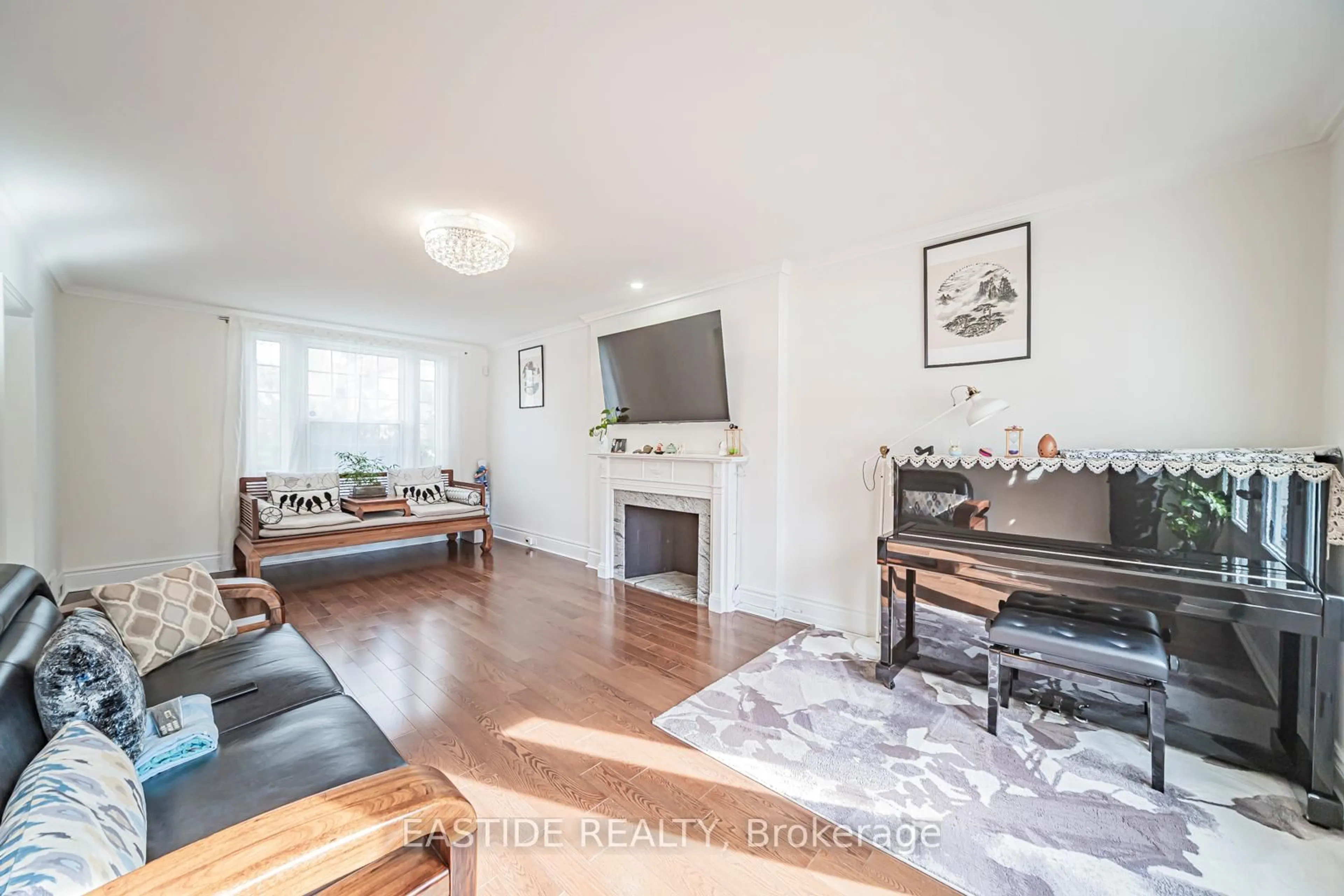 A pic of a room for 277 Lawrence Ave, Toronto Ontario M4N 1T6