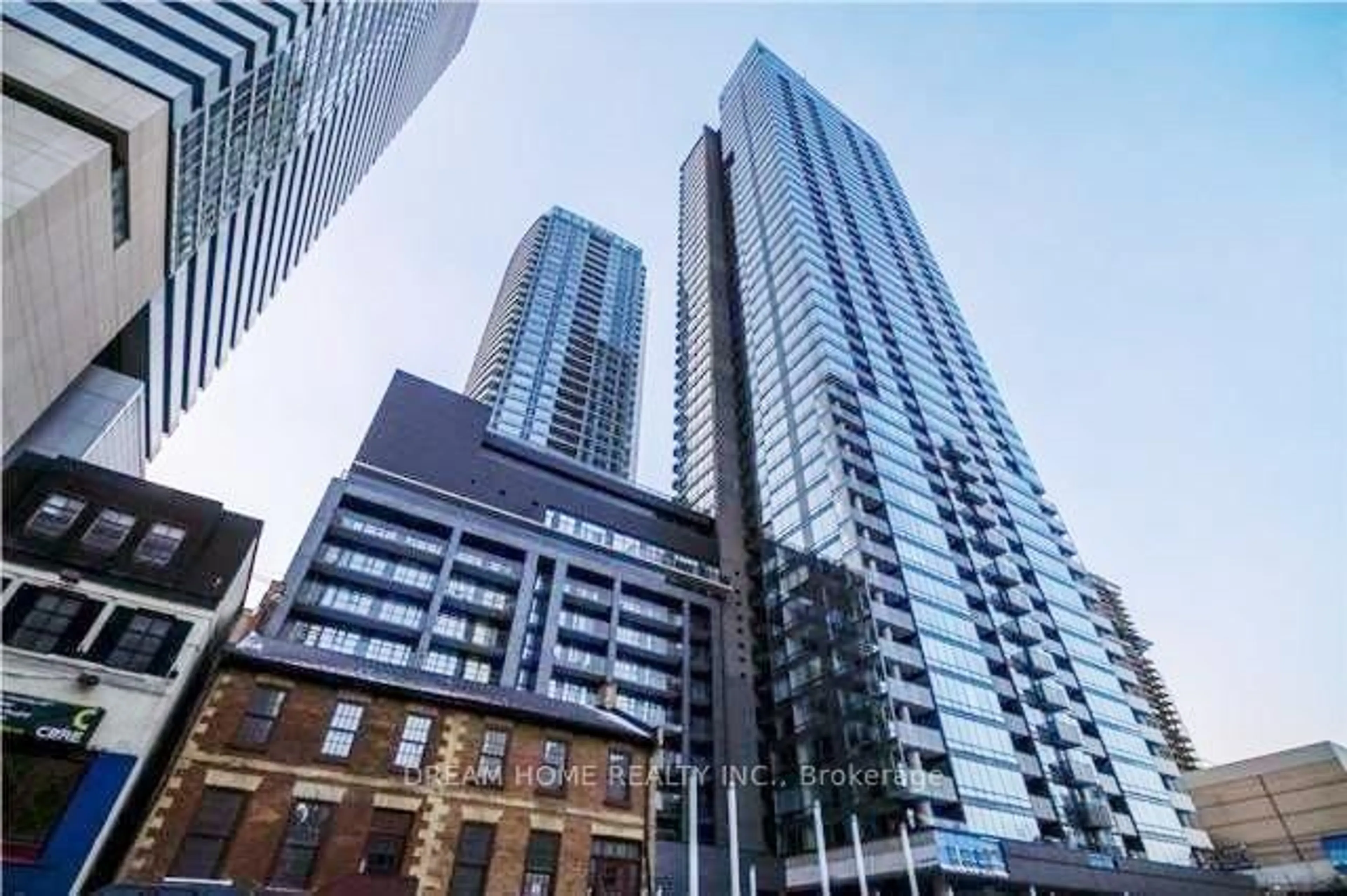 A pic from outside/outdoor area/front of a property/back of a property/a pic from drone, city buildings view from balcony for 295 Adelaide St #1106, Toronto Ontario M5V 0L4