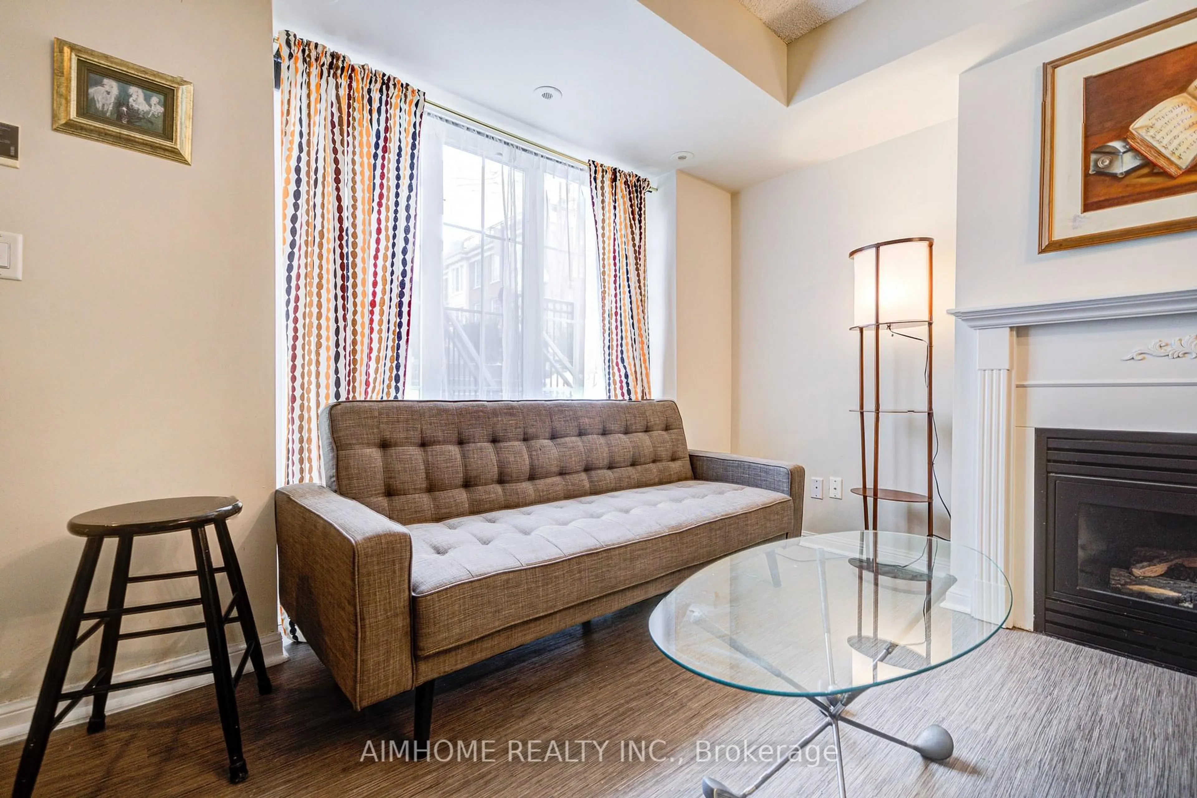 Living room with furniture, unknown for 3 Everson Dr #274, Toronto Ontario M2N 7C2