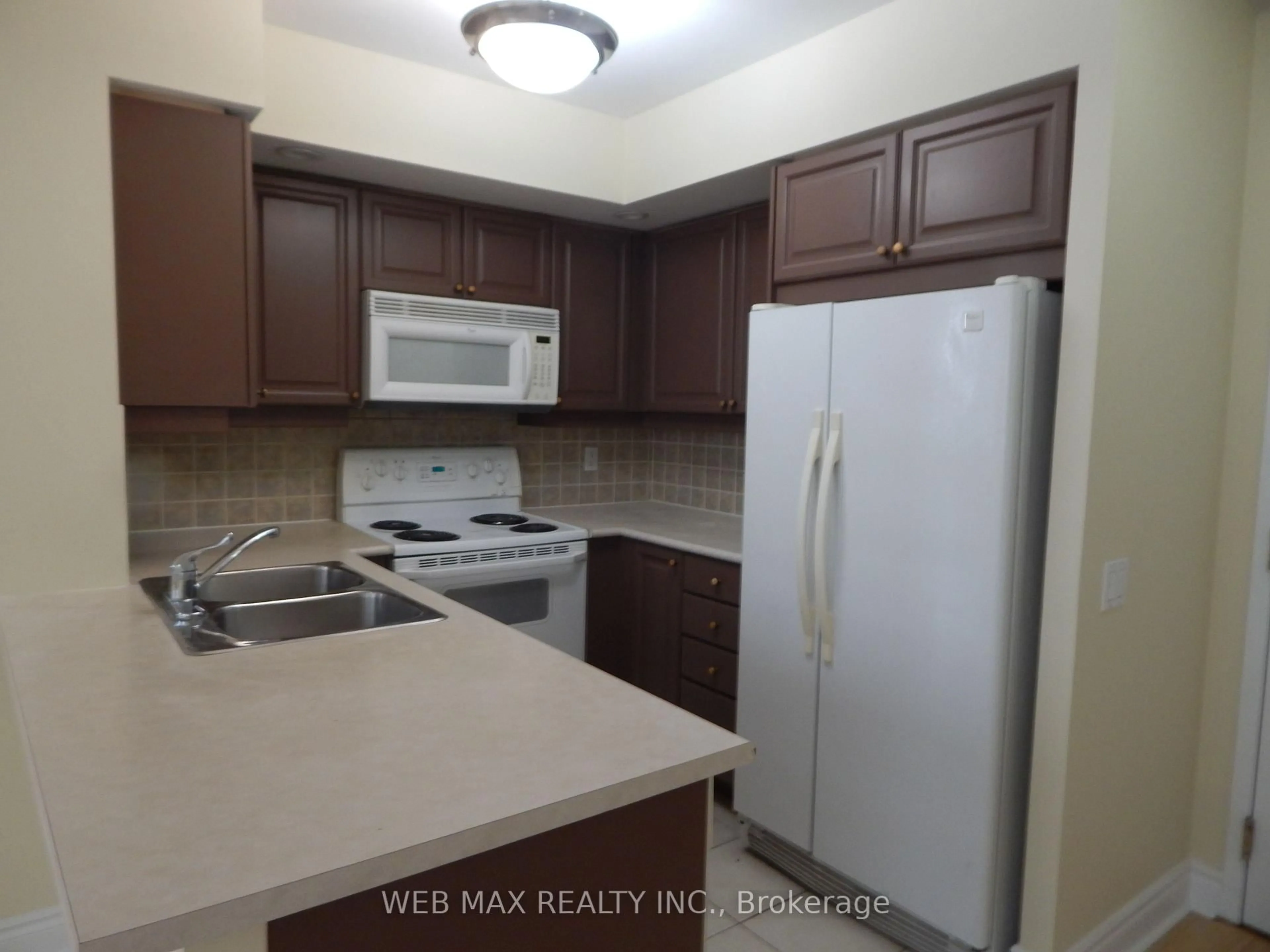 Standard kitchen, unknown for 5 Northtown Way #309, Toronto Ontario M2N 7A1