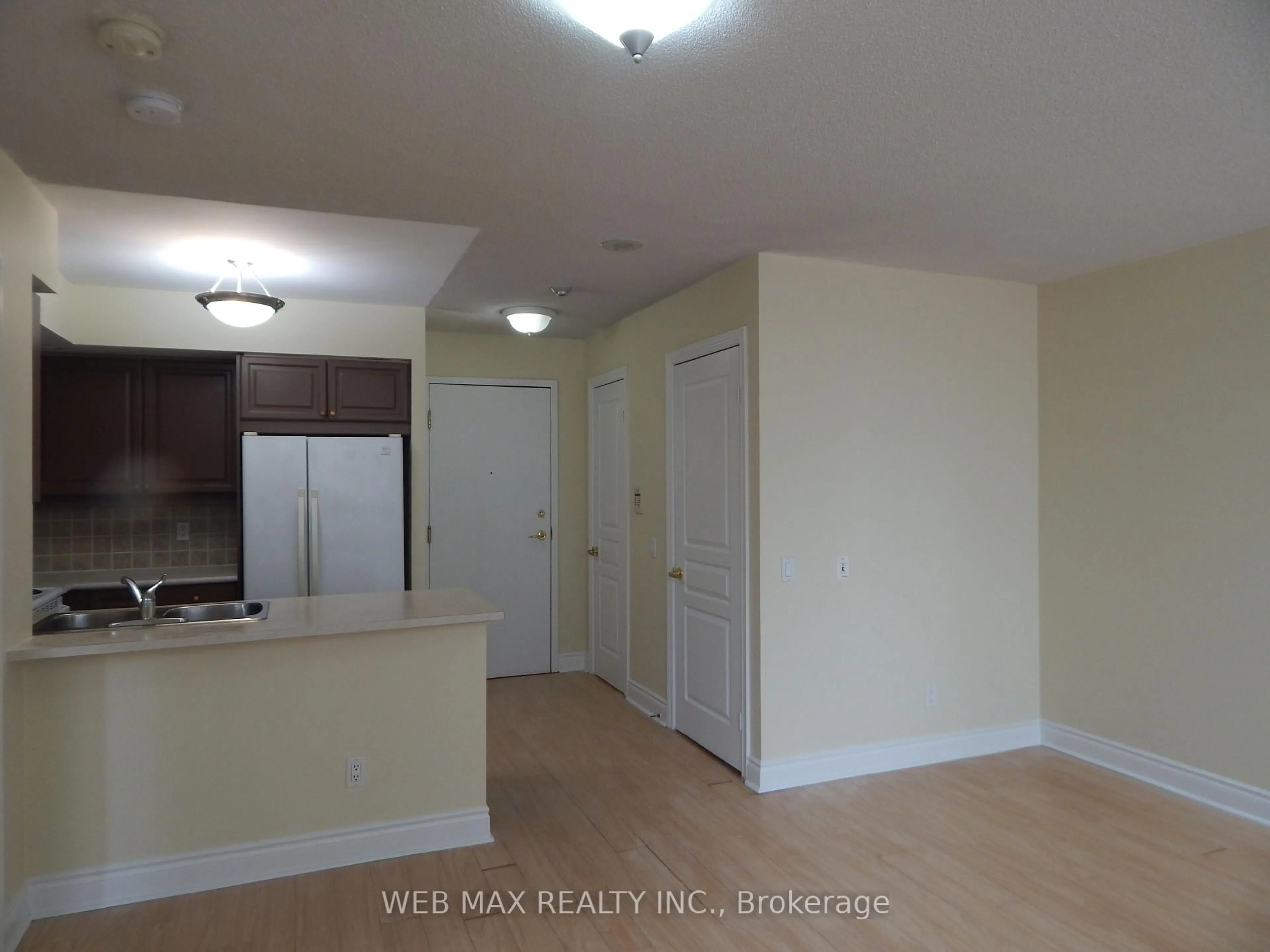 A pic of a room for 5 Northtown Way #309, Toronto Ontario M2N 7A1