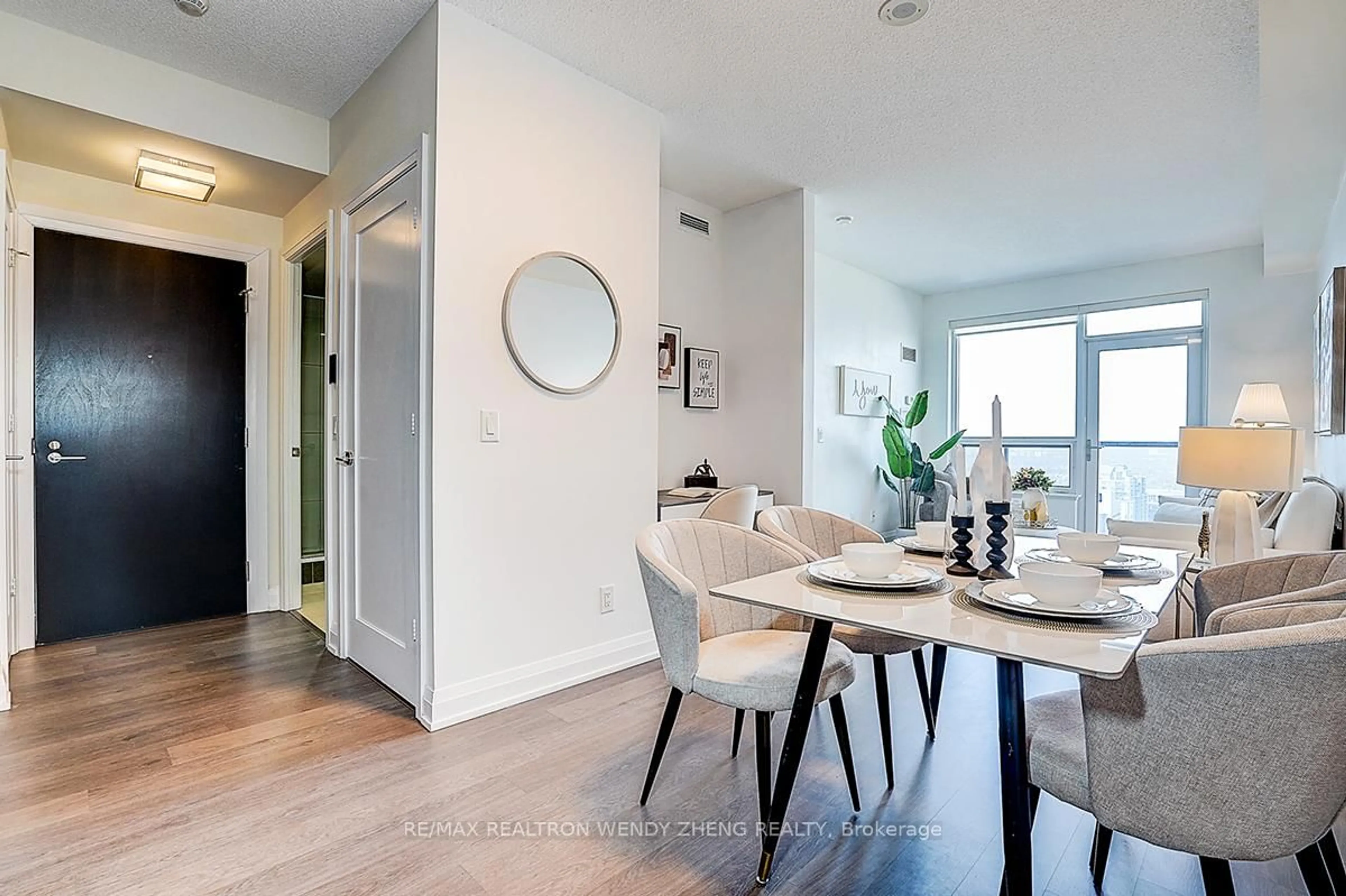 Dining room, wood/laminate floor for 5 Sheppard Ave #4021, Toronto Ontario M2N 2Z8