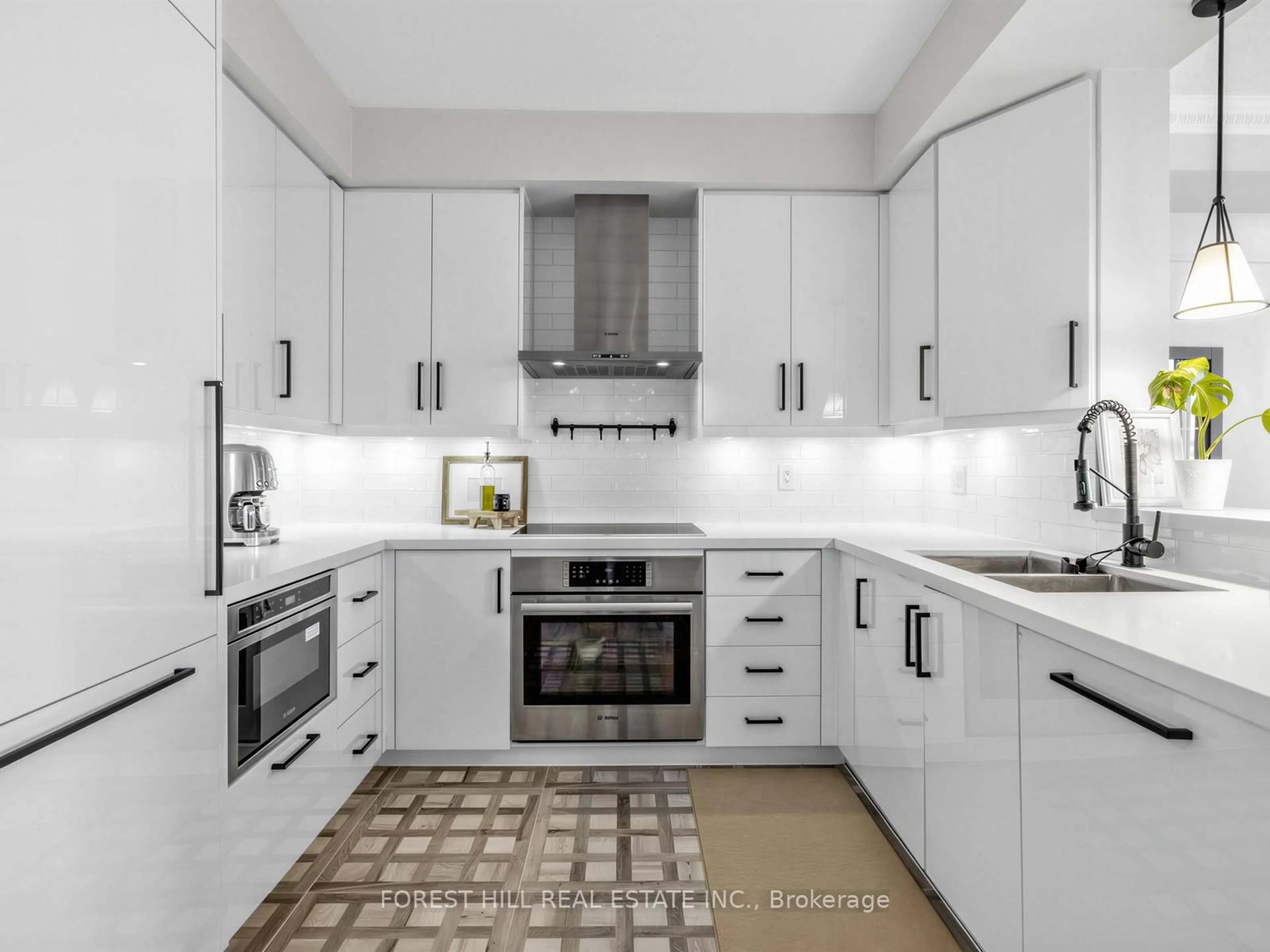 Contemporary kitchen, ceramic/tile floor for 1 Clairtrell Rd #1001, Toronto Ontario M2N 7H6