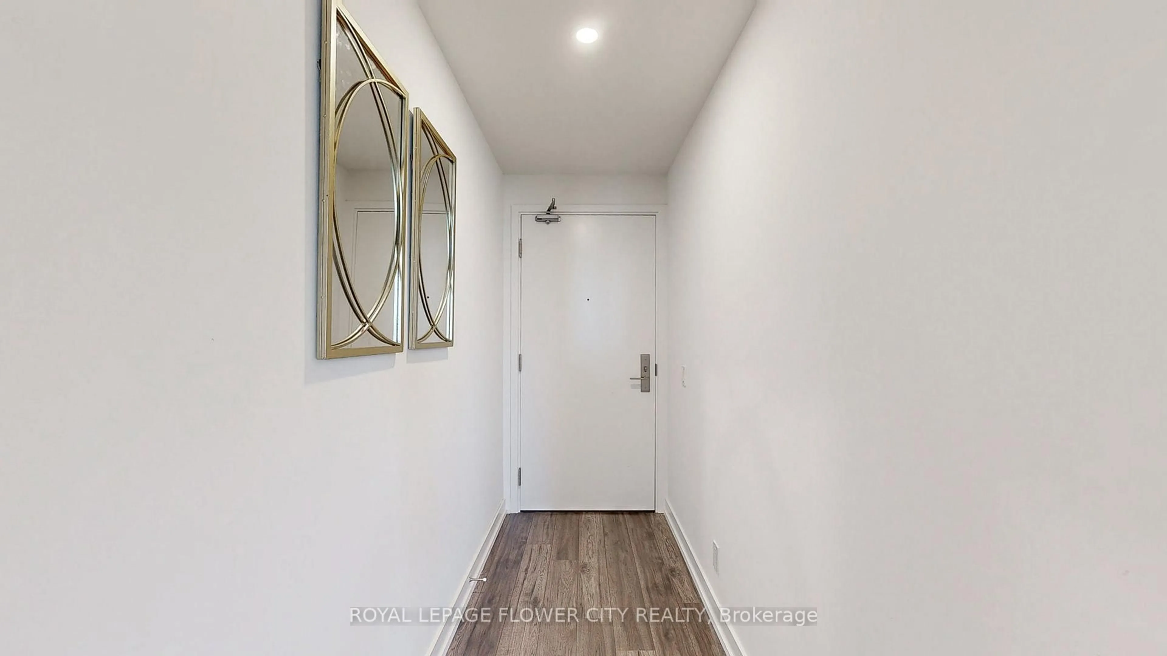 Indoor entryway for 33 Helendale Ave #1101, Toronto Ontario M4R 0A4