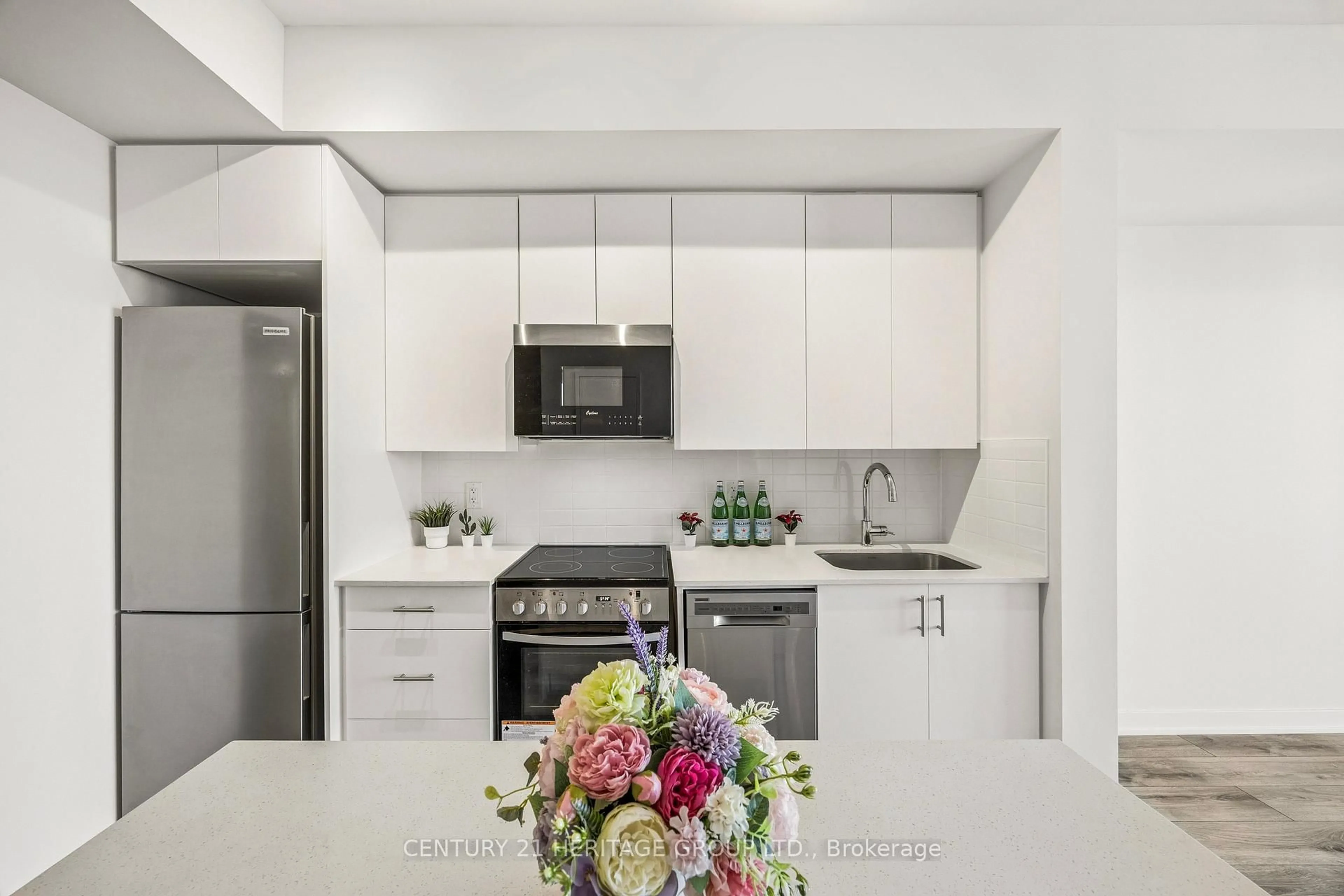 Standard kitchen, unknown for 15 Ellerslie Ave #2301, Toronto Ontario M2N 0L7