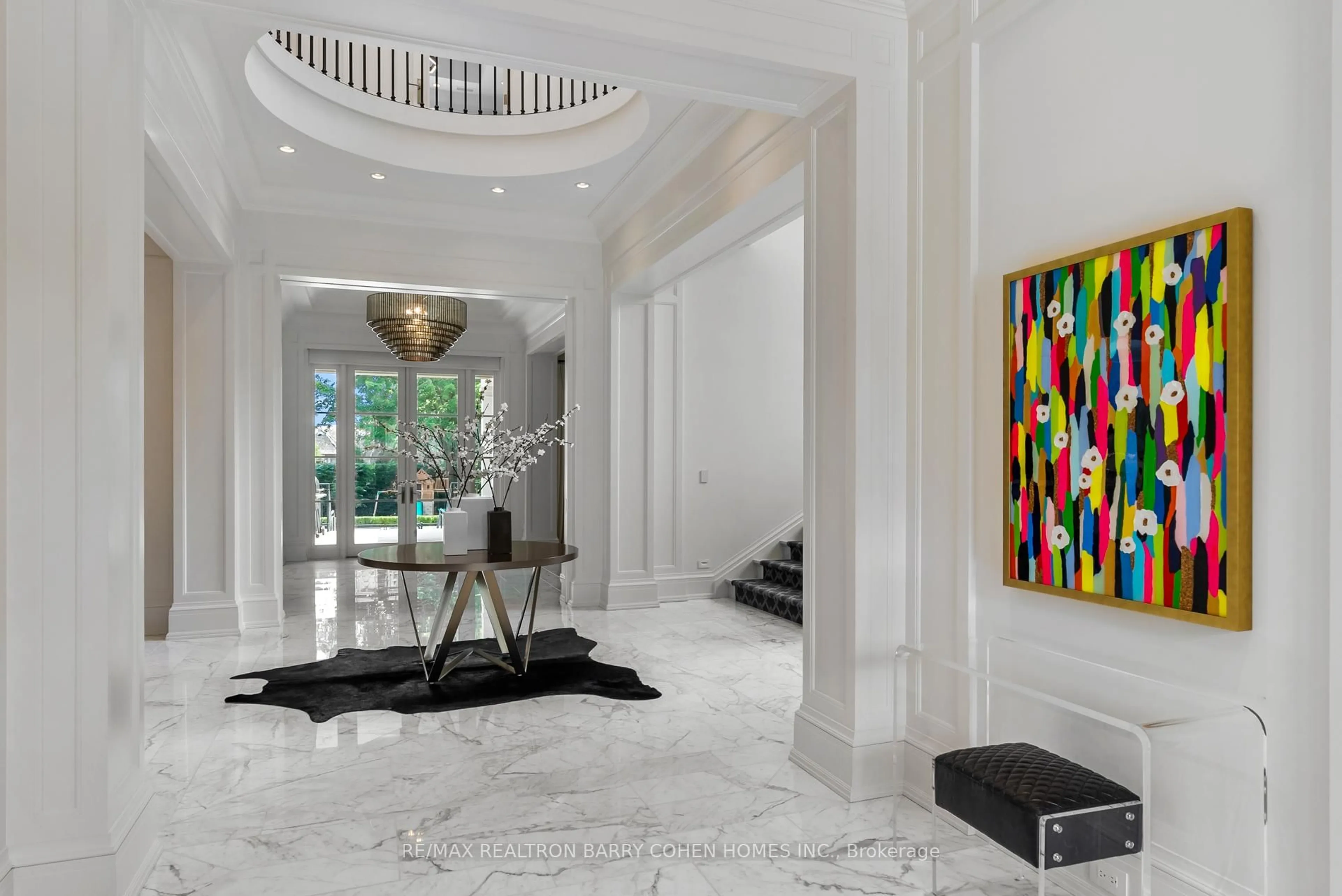 Indoor foyer for 19 Country Lane, Toronto Ontario M2L 1E1