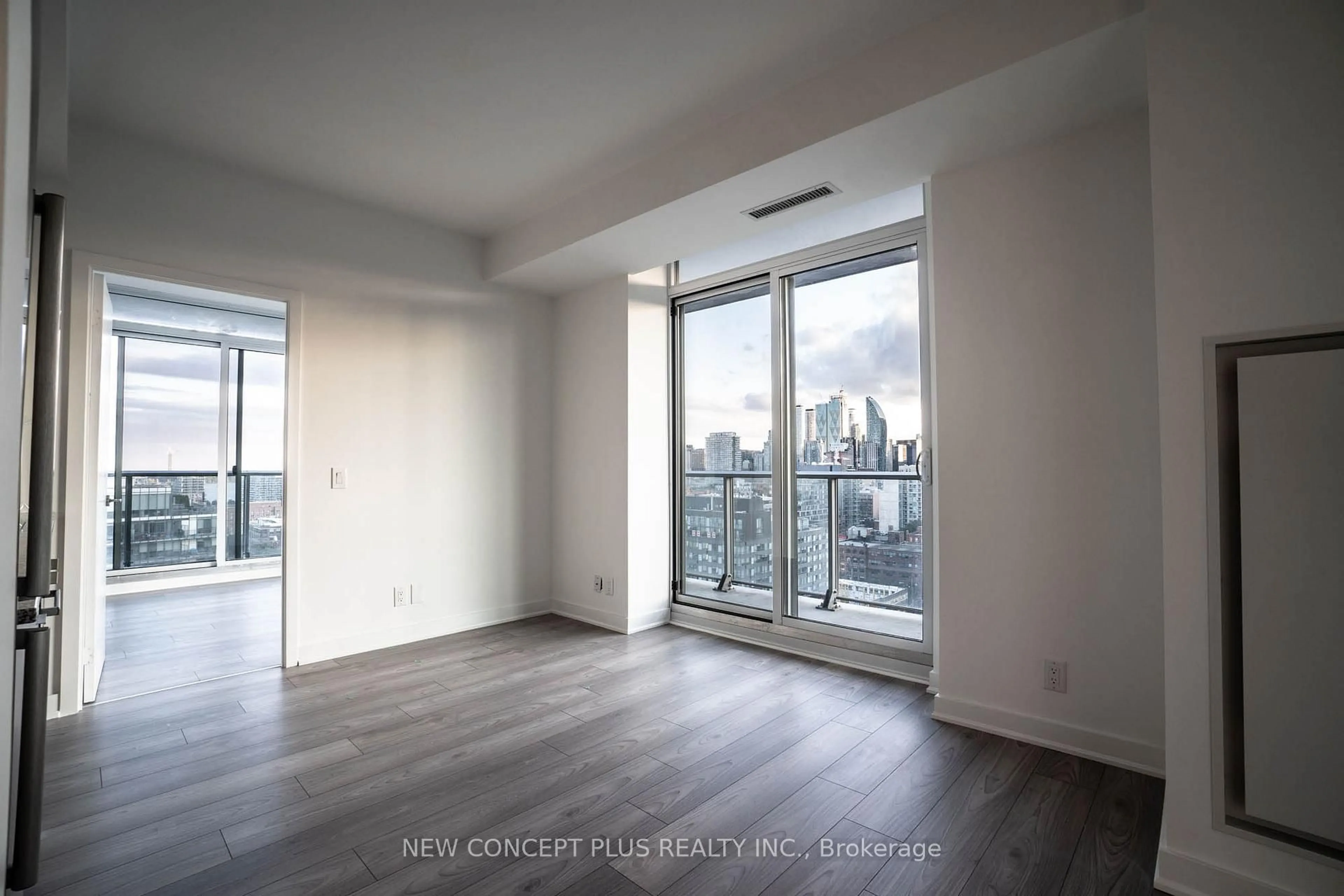 A pic of a room for 120 Parliament St #1612, Toronto Ontario M5A 0N6