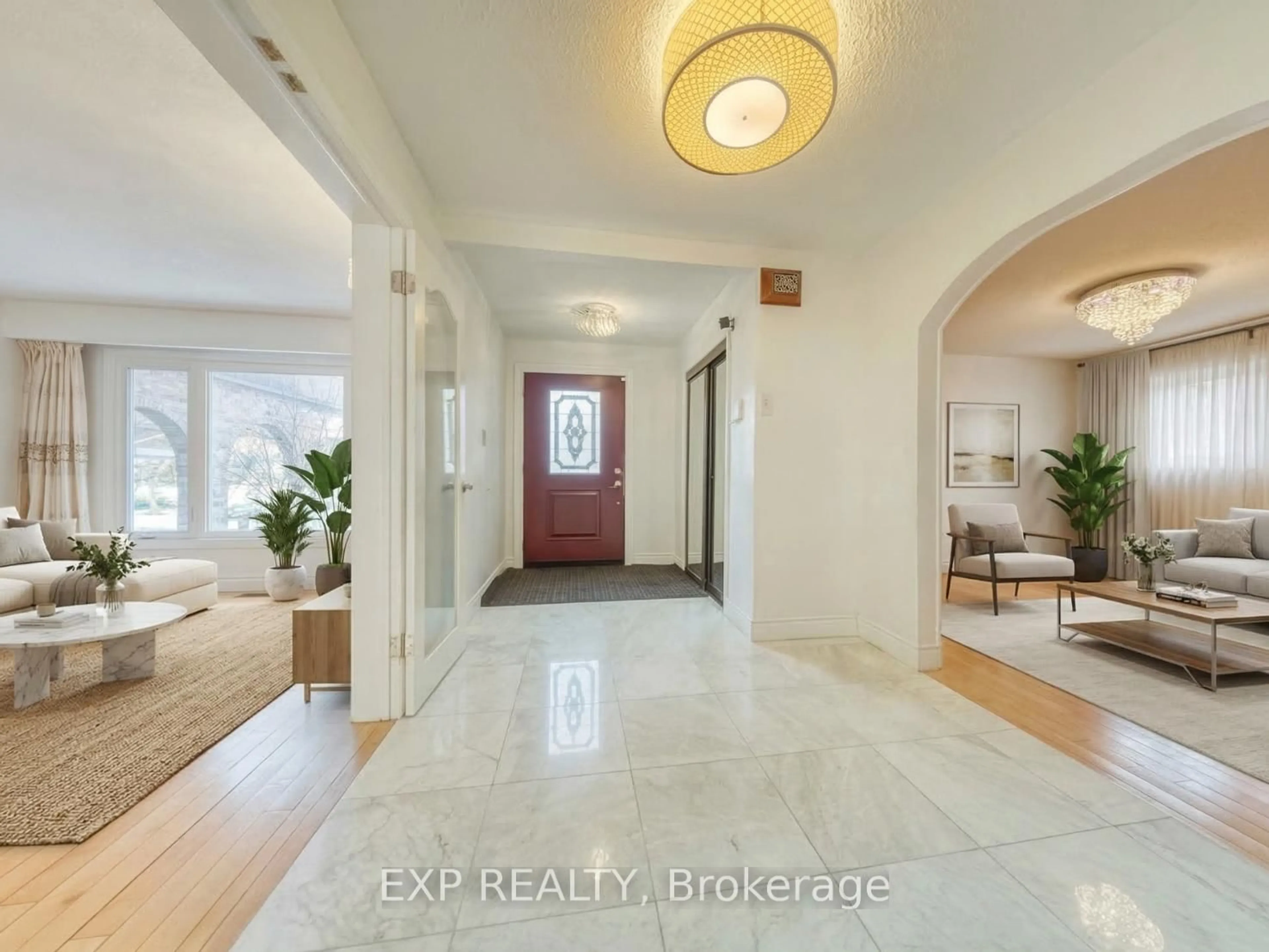 Indoor entryway for 13 Carmel Crt, Toronto Ontario M2M 4B2