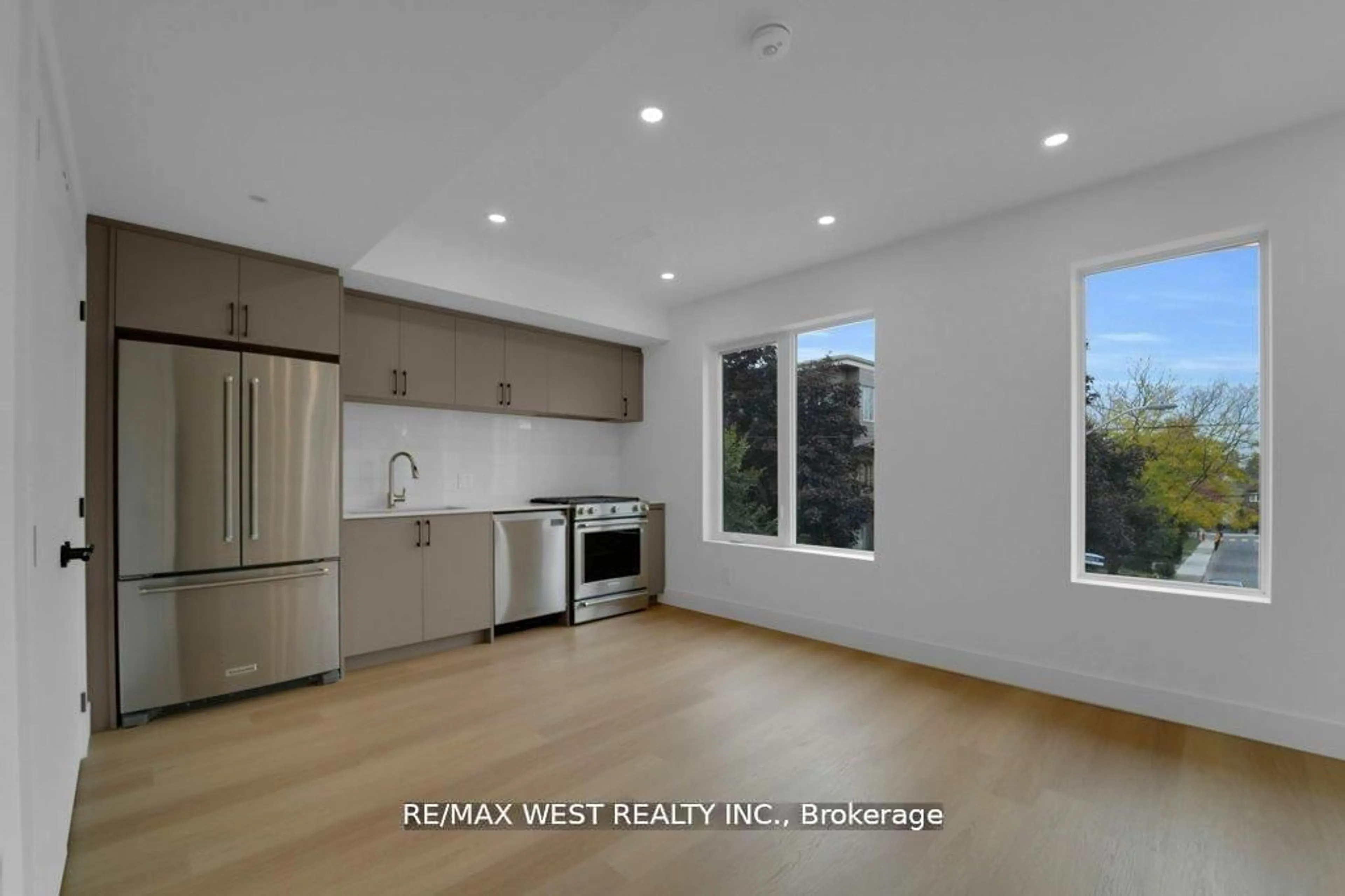 Open concept kitchen, unknown for 661 Winona Dr, Toronto Ontario M6C 3V6