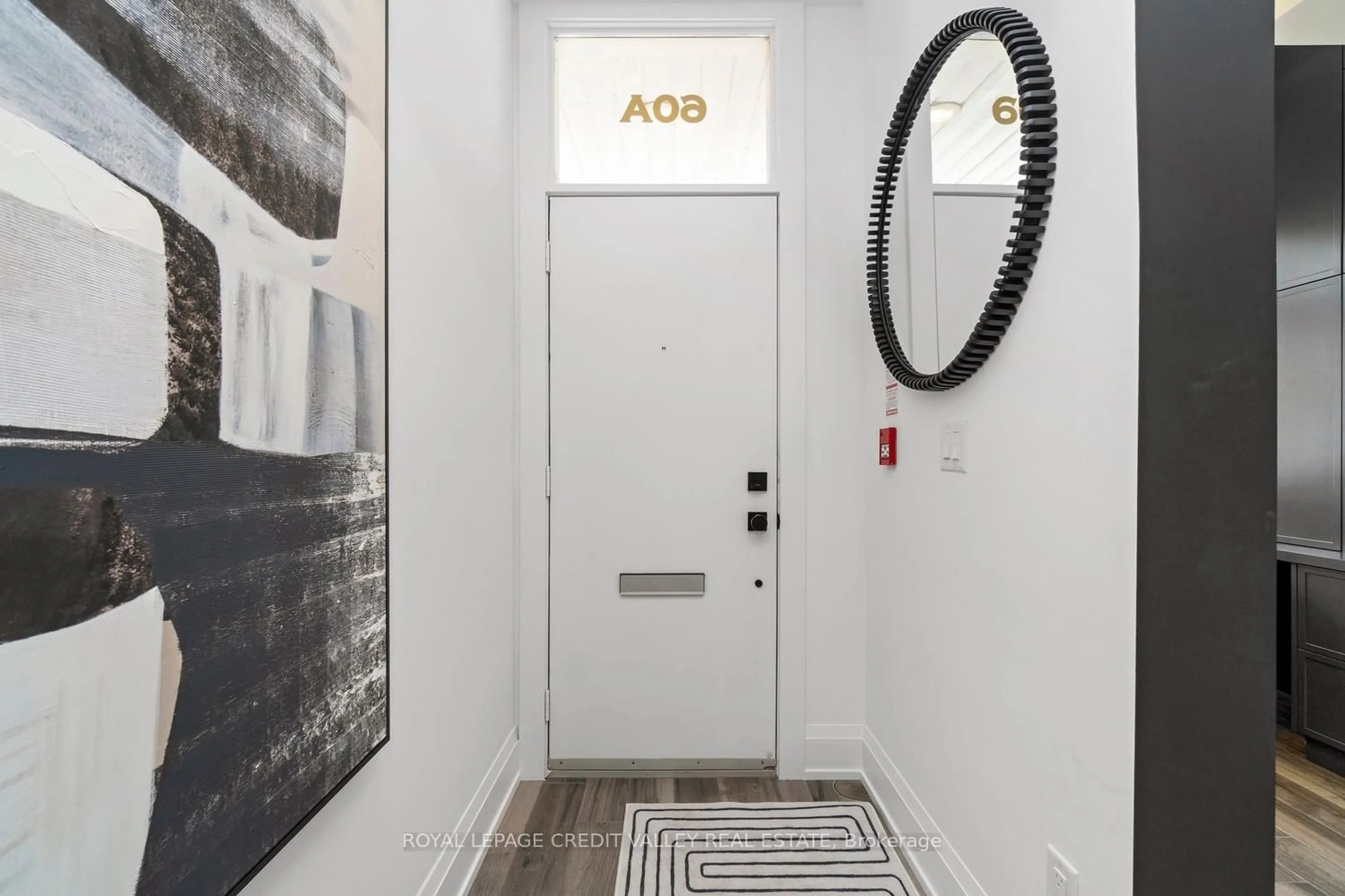 Indoor entryway for 60 A Tecumseth St, Toronto Ontario M5V 2R8