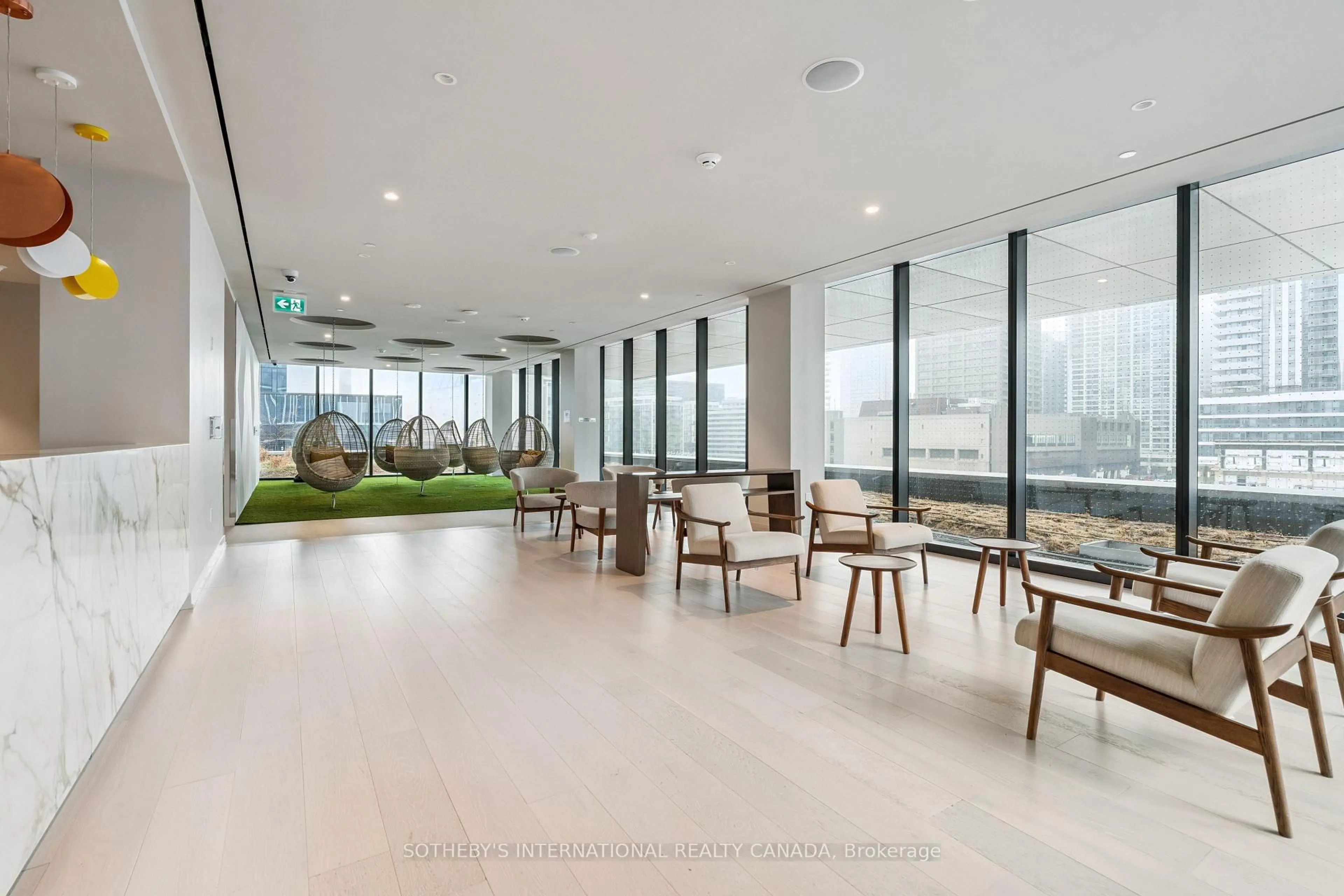 Indoor foyer for 55 Cooper St #5105, Toronto Ontario M5E 0G1